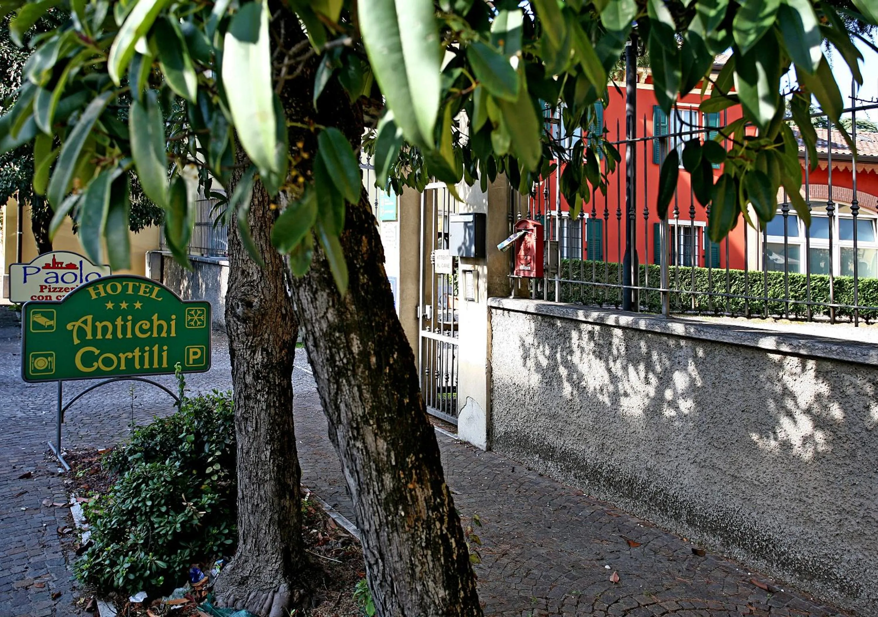 Facade/entrance in Hotel Antichi Cortili