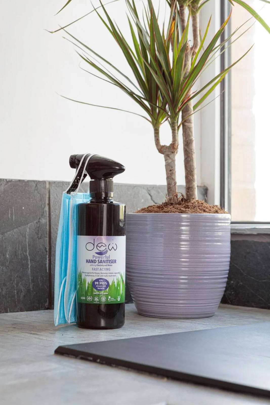 Decorative detail in Laburnum By The Sea