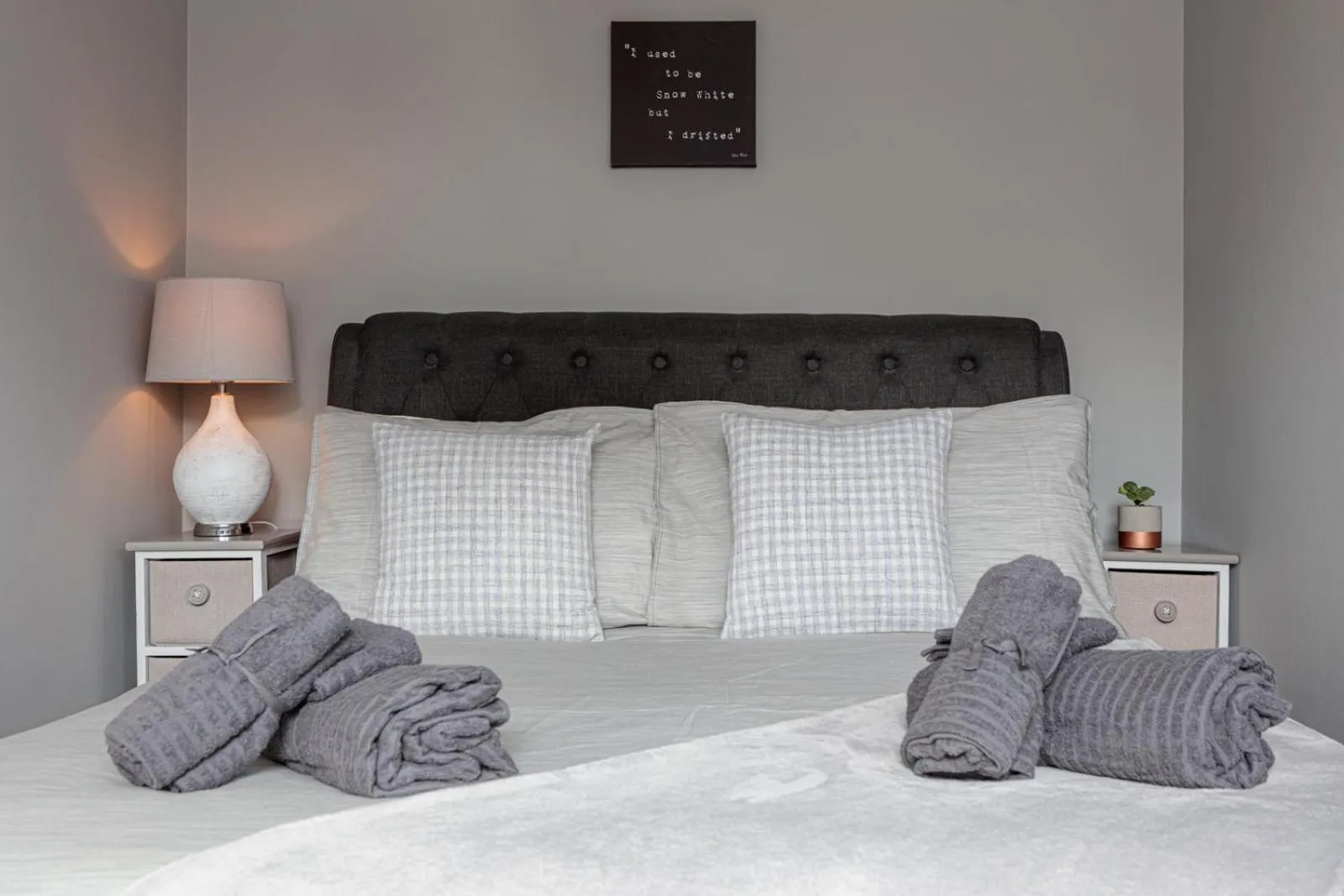 Decorative detail in Laburnum By The Sea