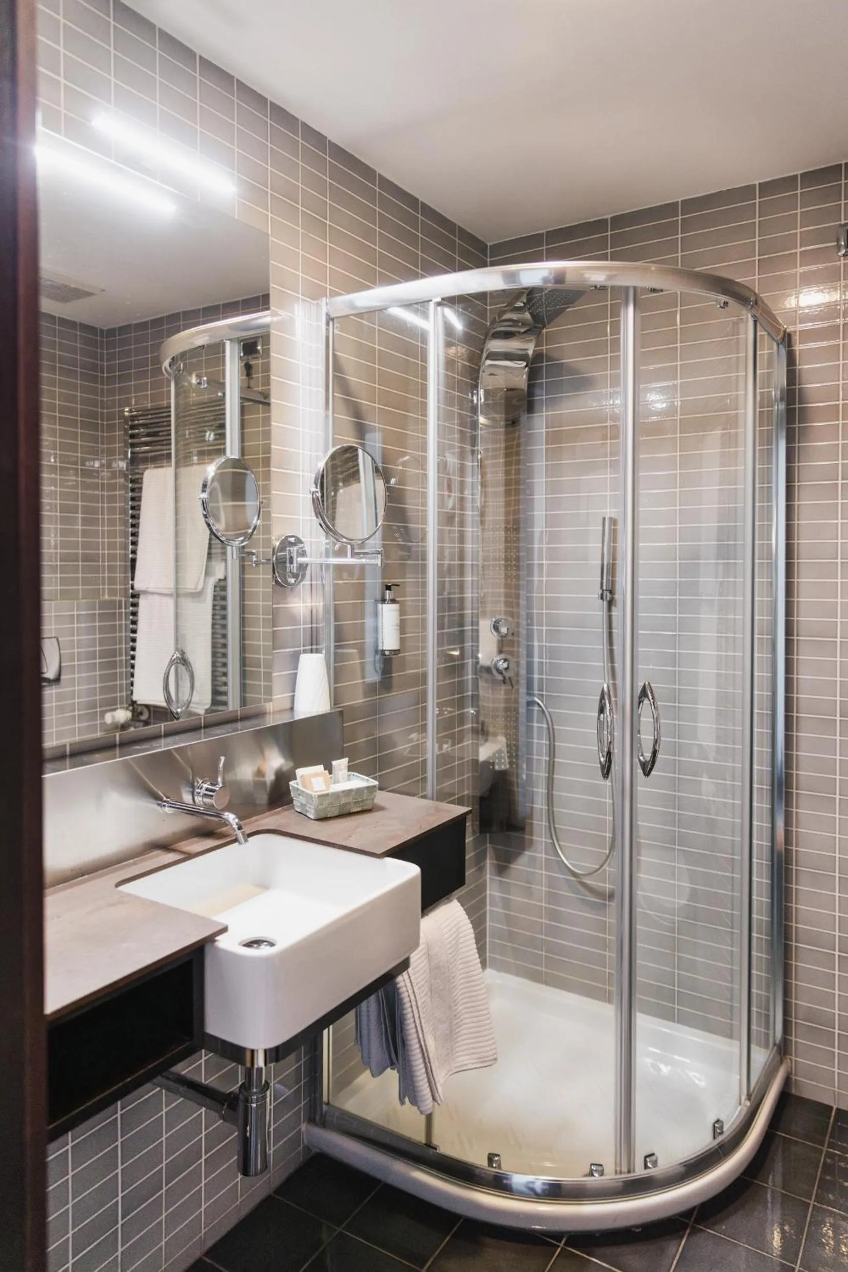 Shower in Hotel Bel Sit