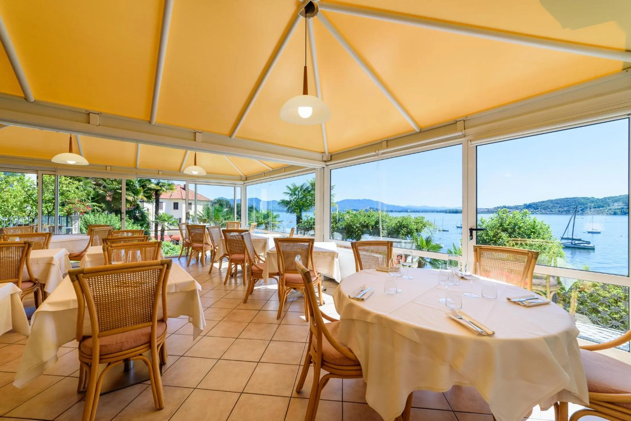 Restaurant/places to eat in Hotel Villa Paradiso