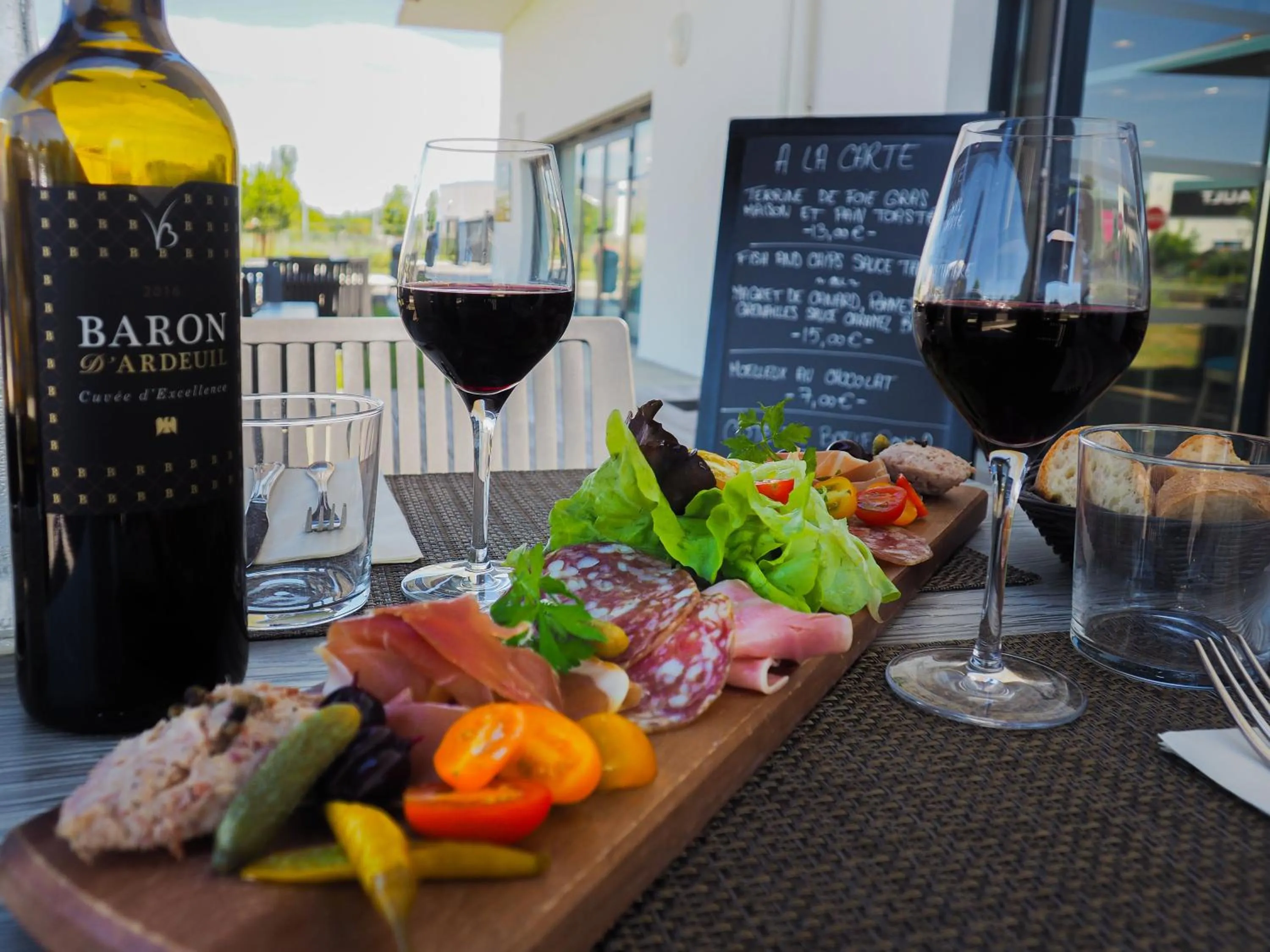 Restaurant/places to eat in The Originals City, Hôtel de la Confluence, Agen Ouest