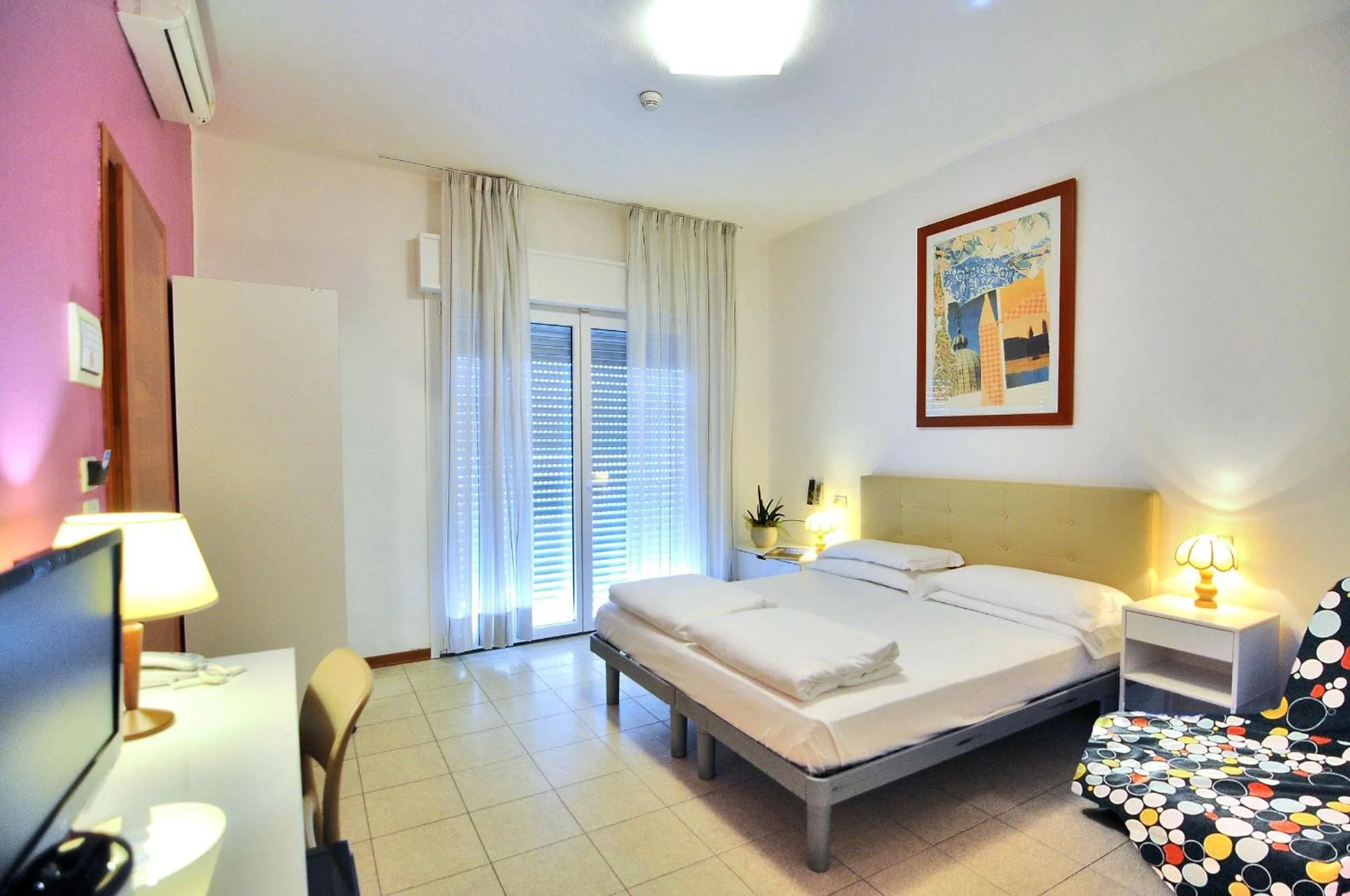 Bedroom, Bed in Hotel Nederland