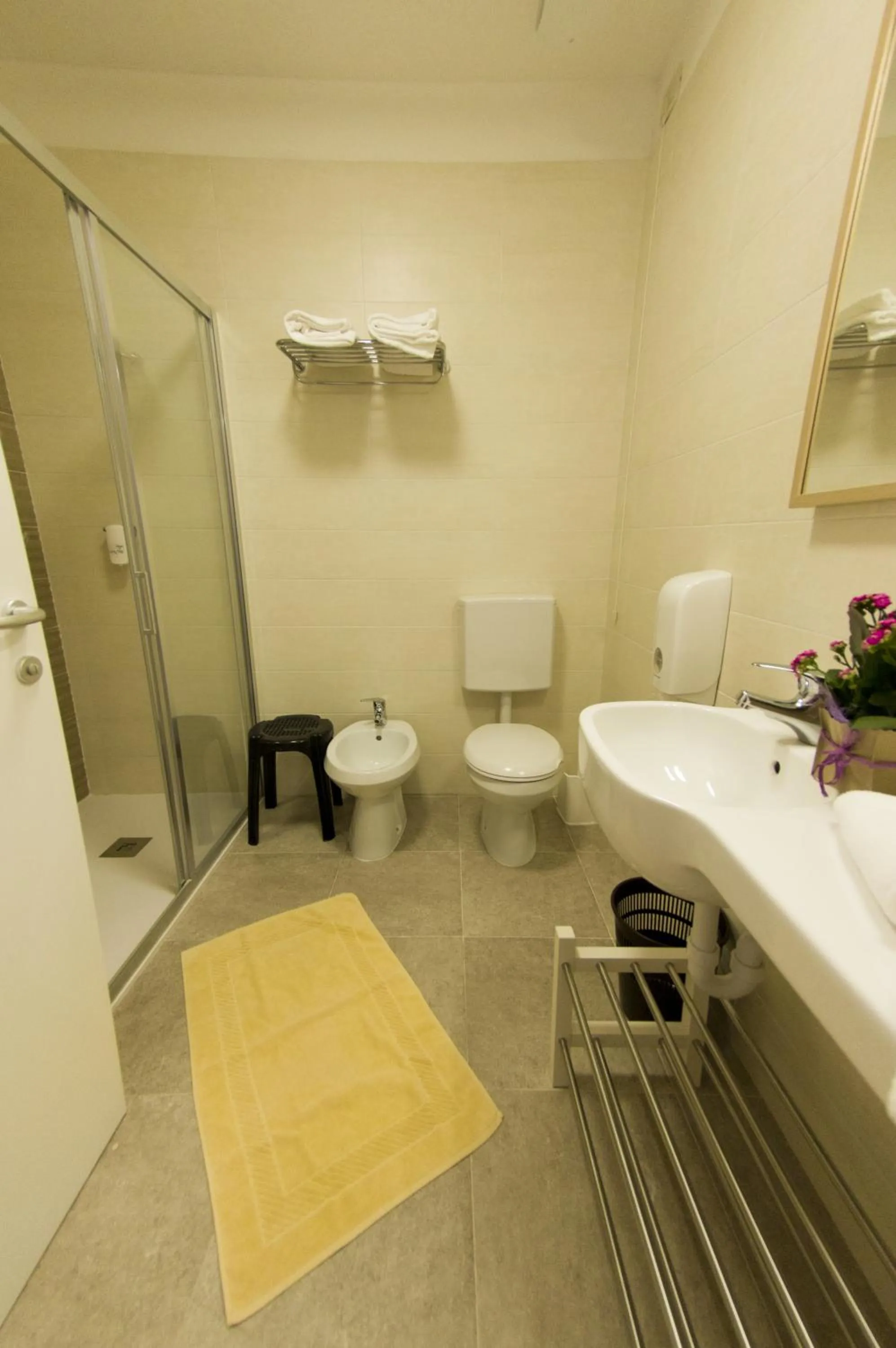 Bathroom in Hotel Nederland