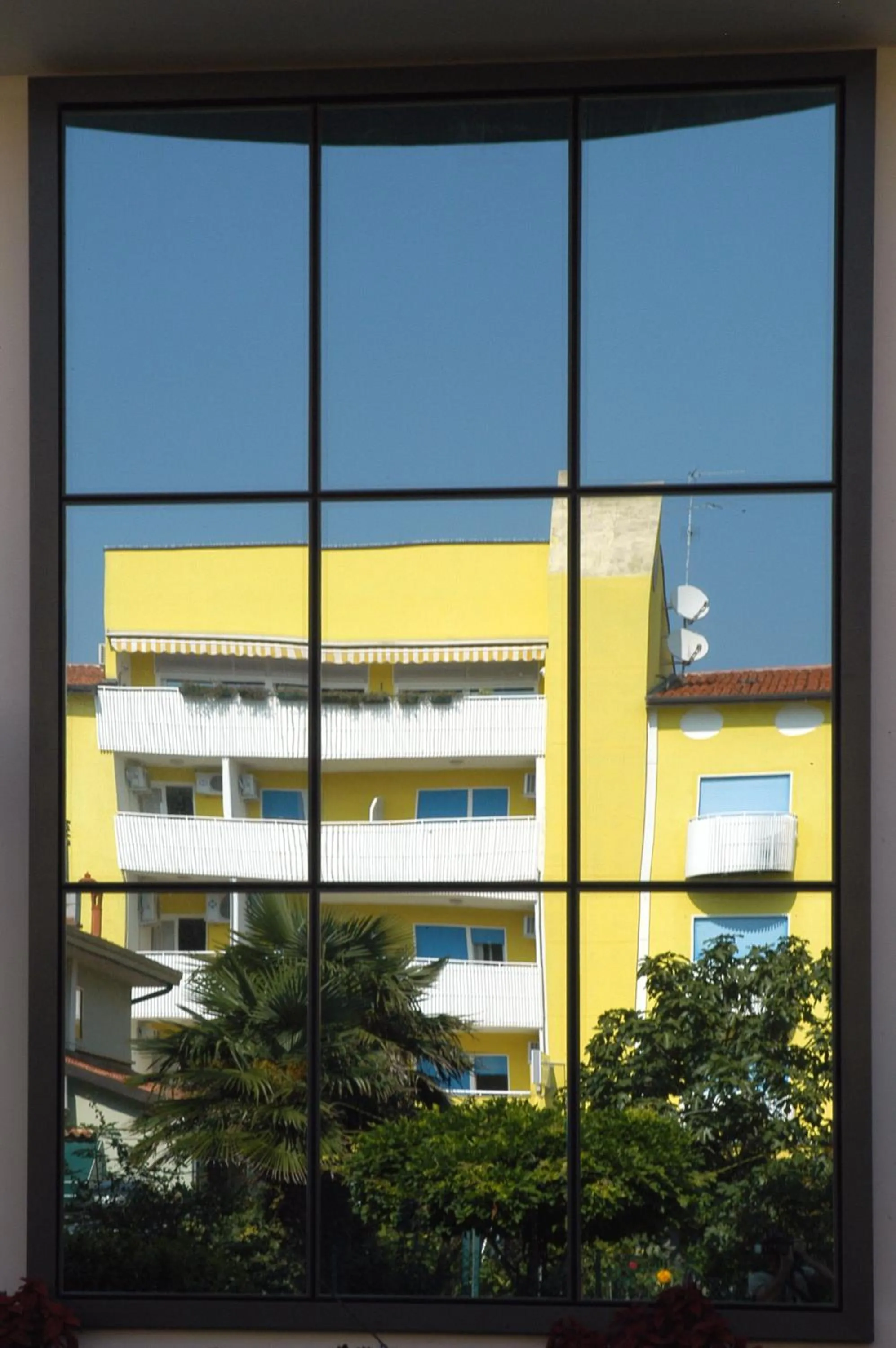 Property building in Hotel Nederland