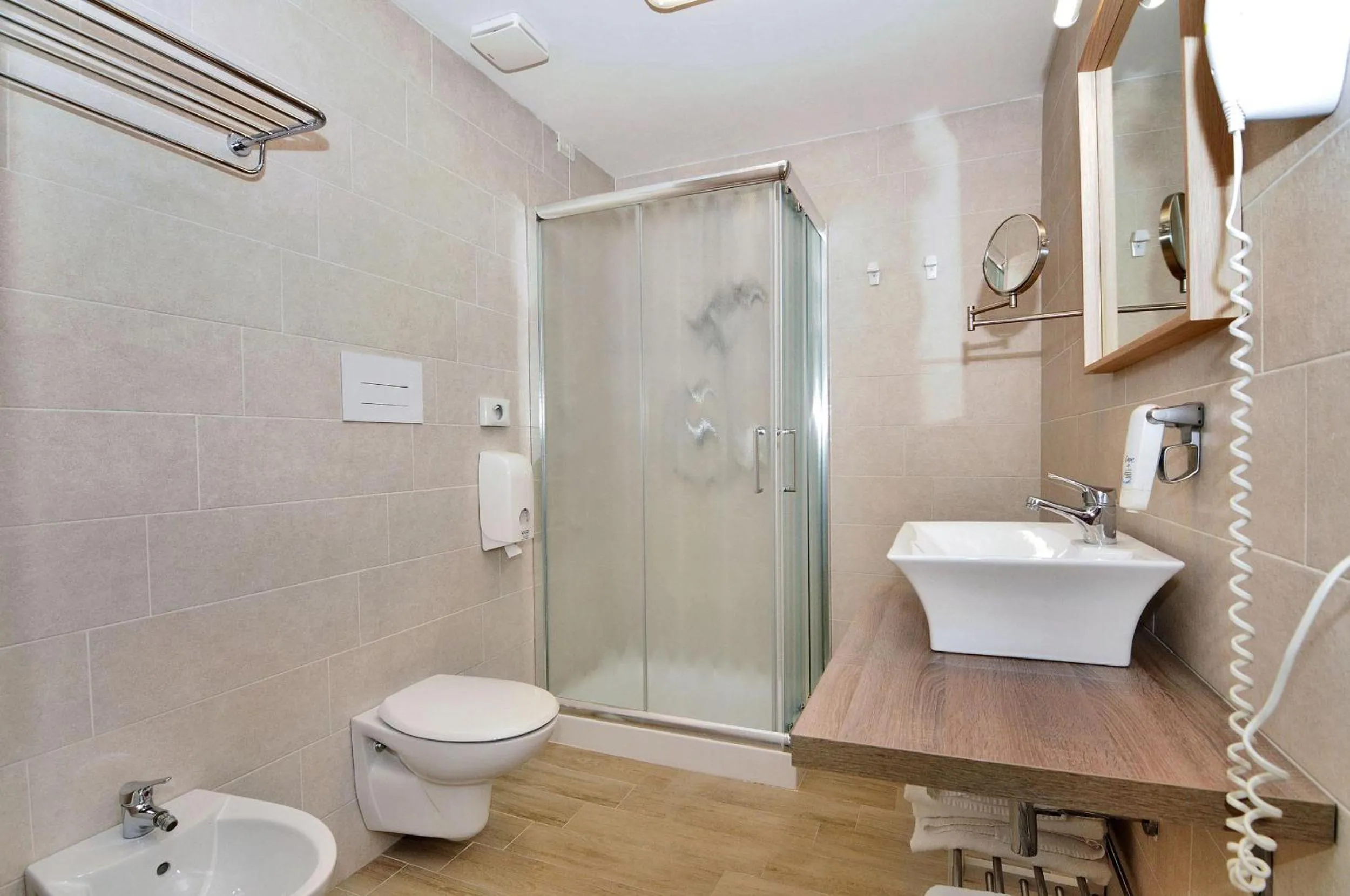 Bathroom in Hotel Nederland