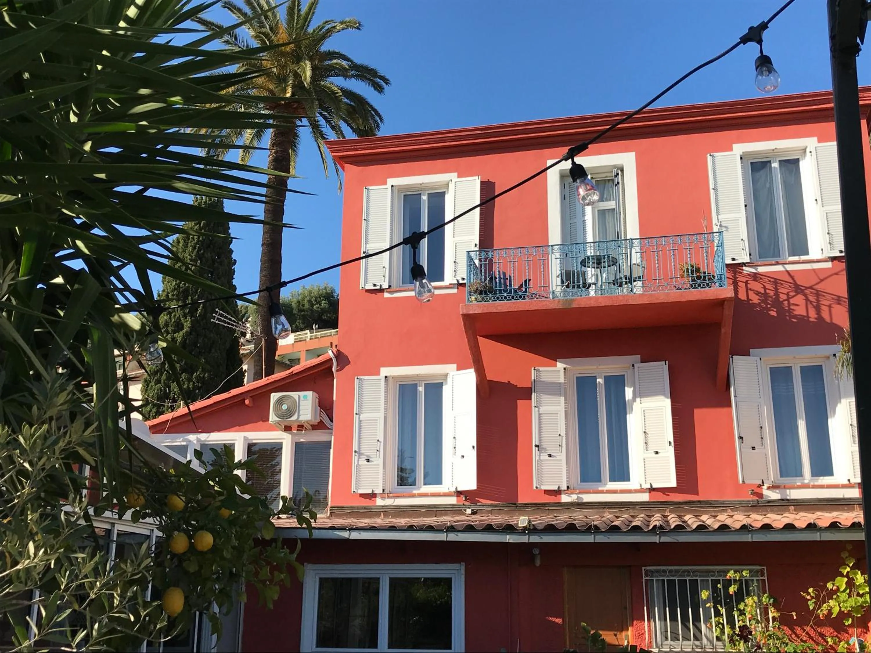 Facade/entrance in Hôtel La Villa Patricia - Charme et Tradition