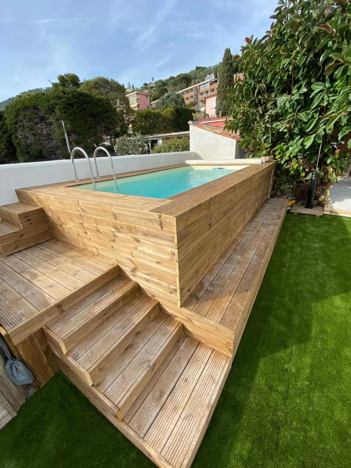 Swimming pool in Hôtel La Villa Patricia - Charme et Tradition