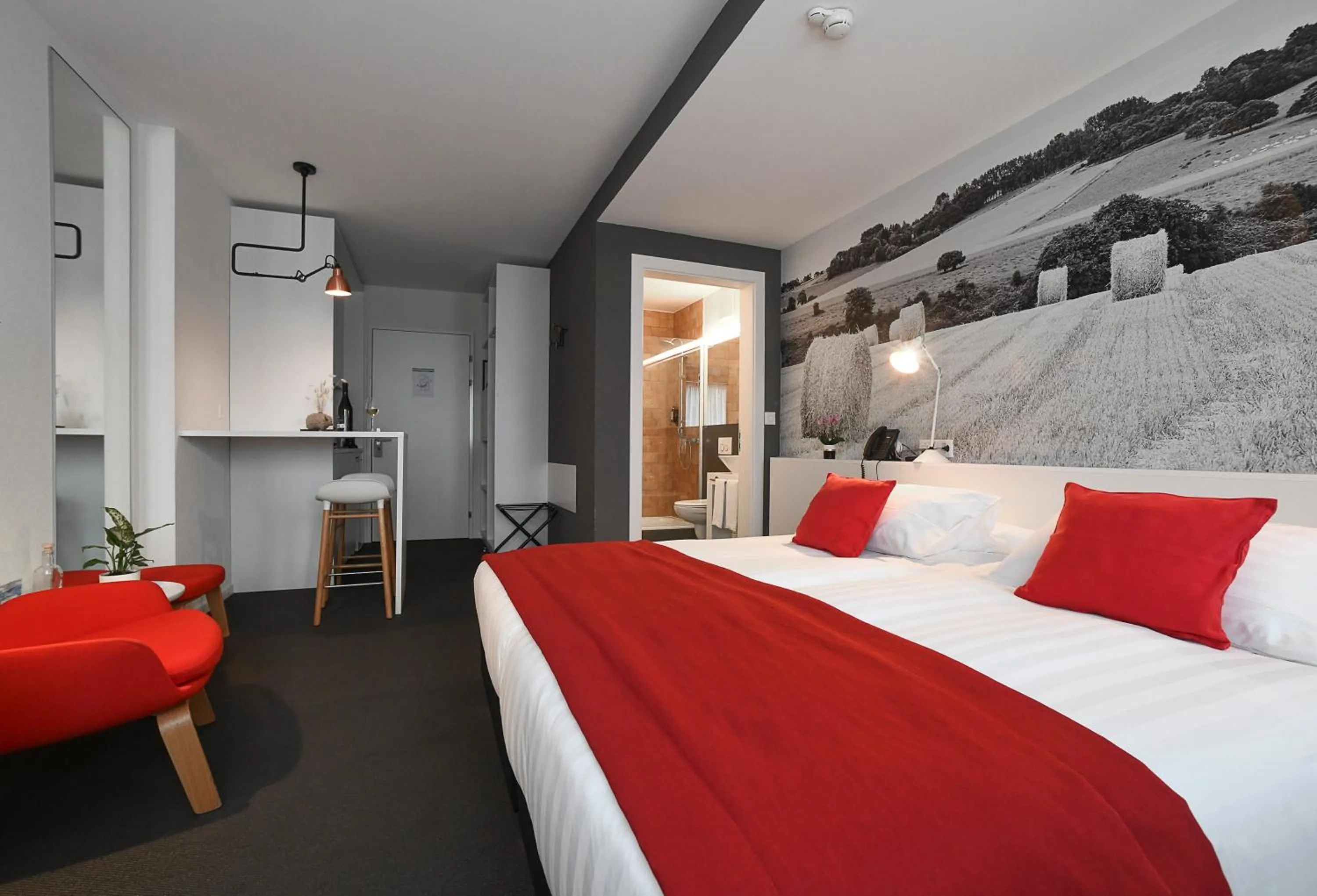 Bedroom, Bed in Home Swiss Hotel