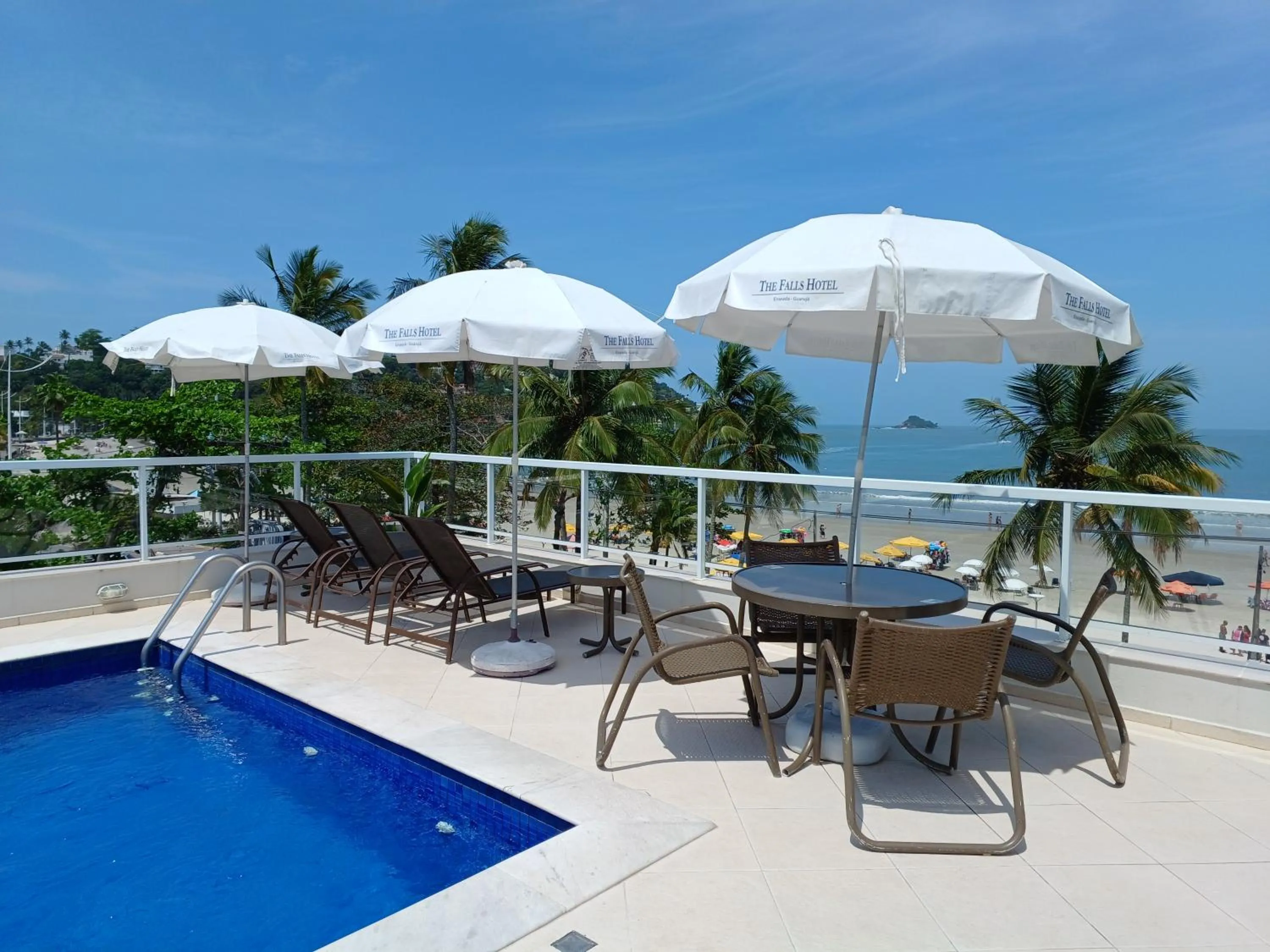 The Falls Hotel - Frente mar