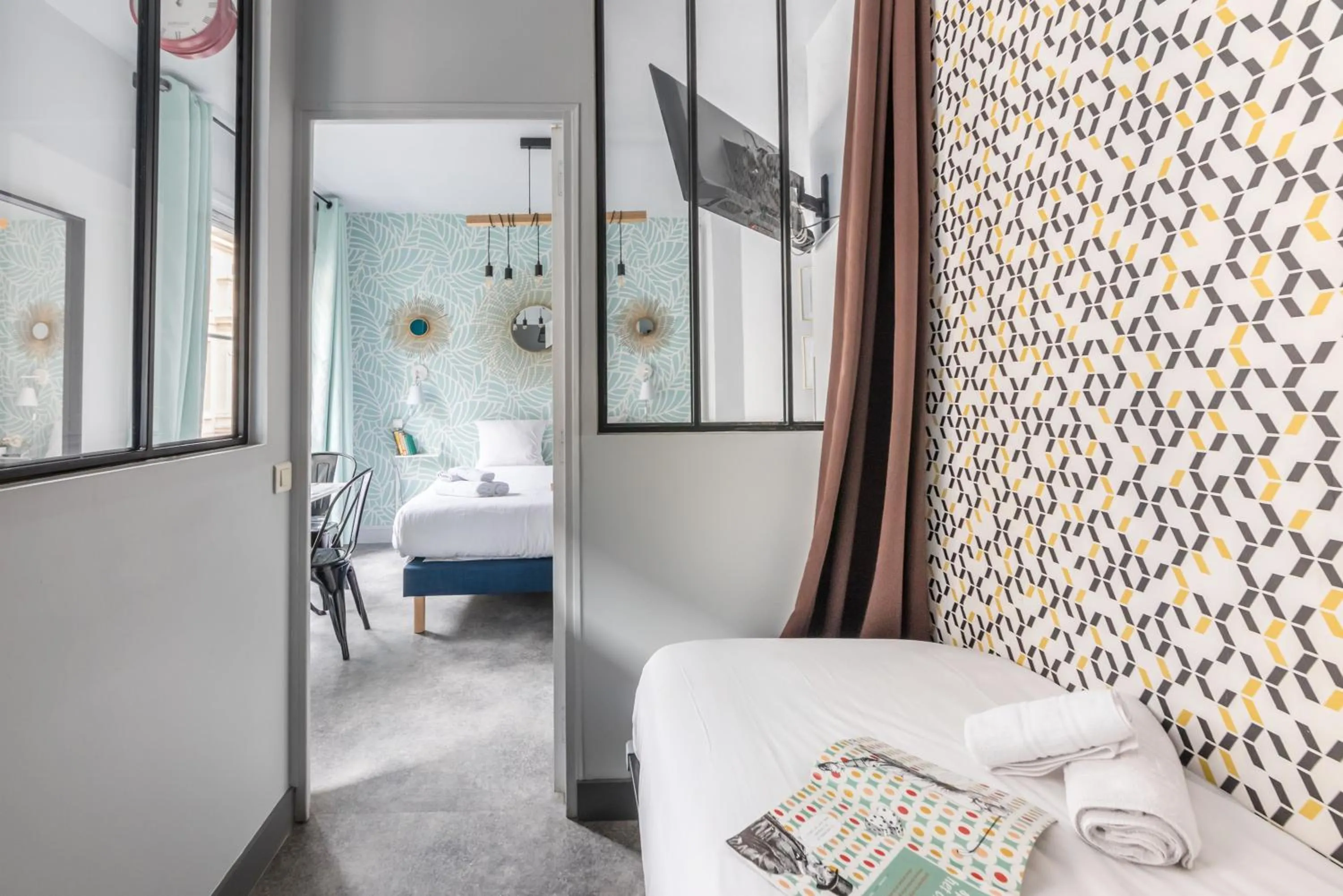 Bedroom, Bed in WS Louvre - Etienne Marcel