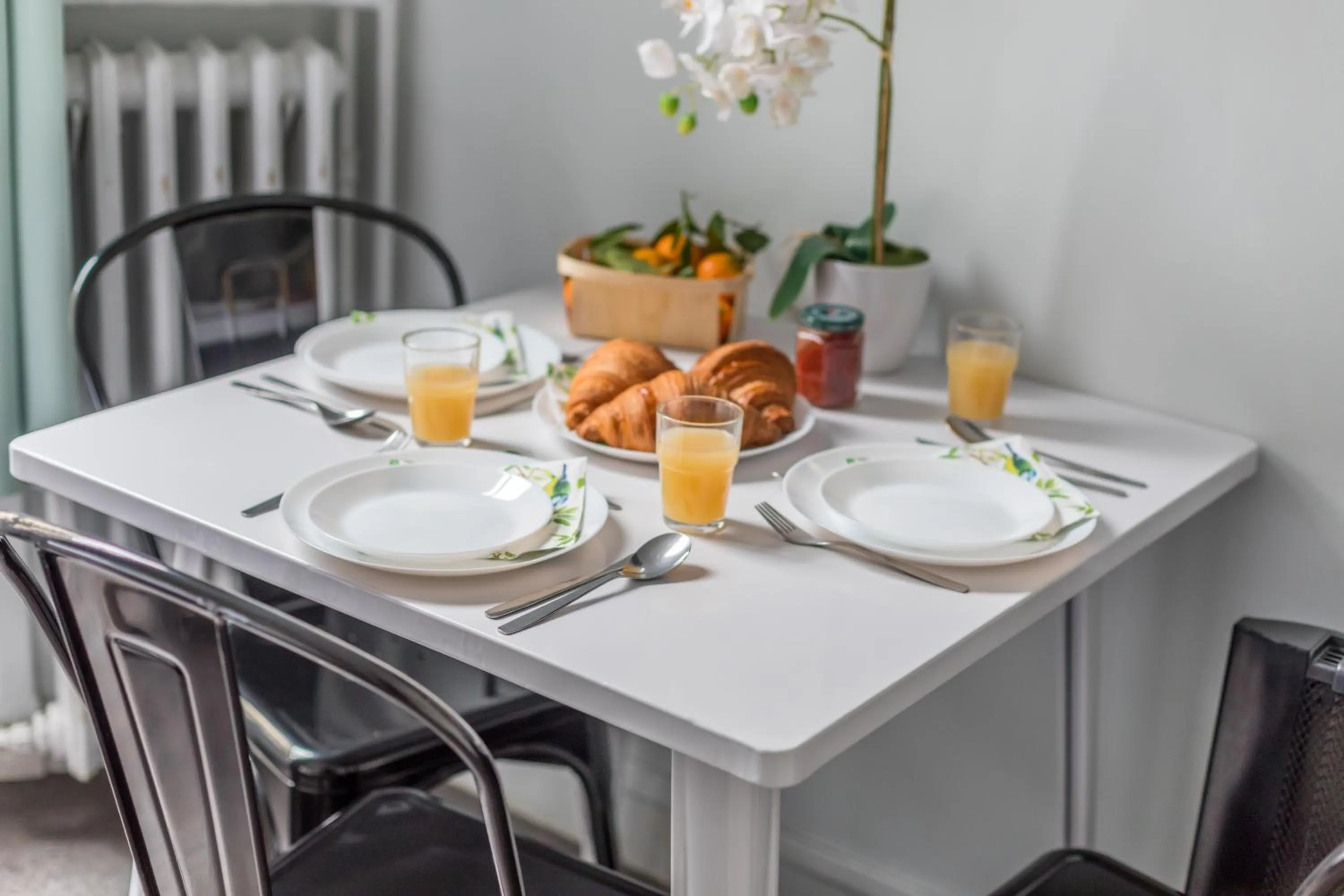 Bedroom in WS Louvre - Etienne Marcel