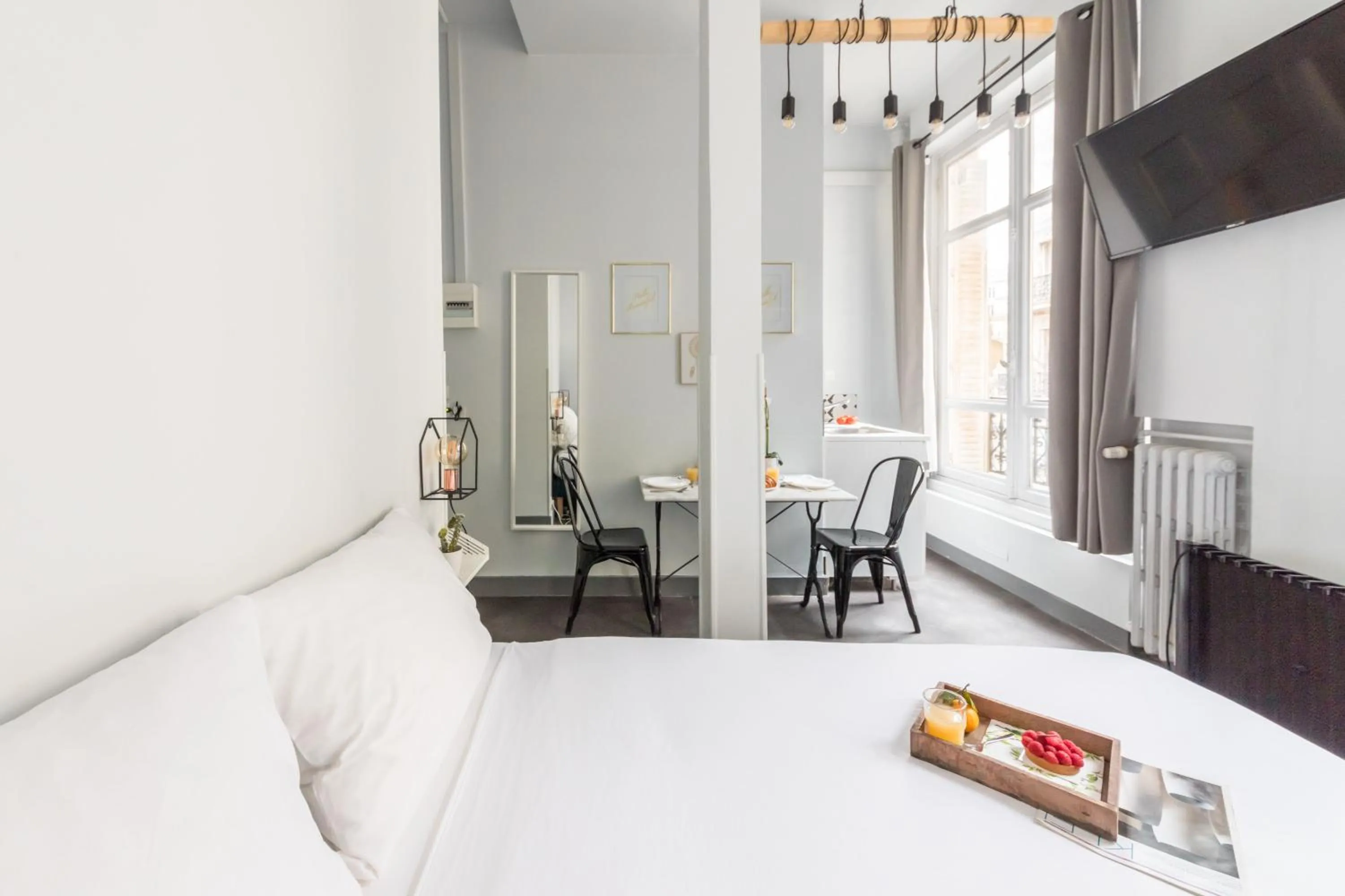 TV and multimedia, Bed in WS Louvre - Etienne Marcel