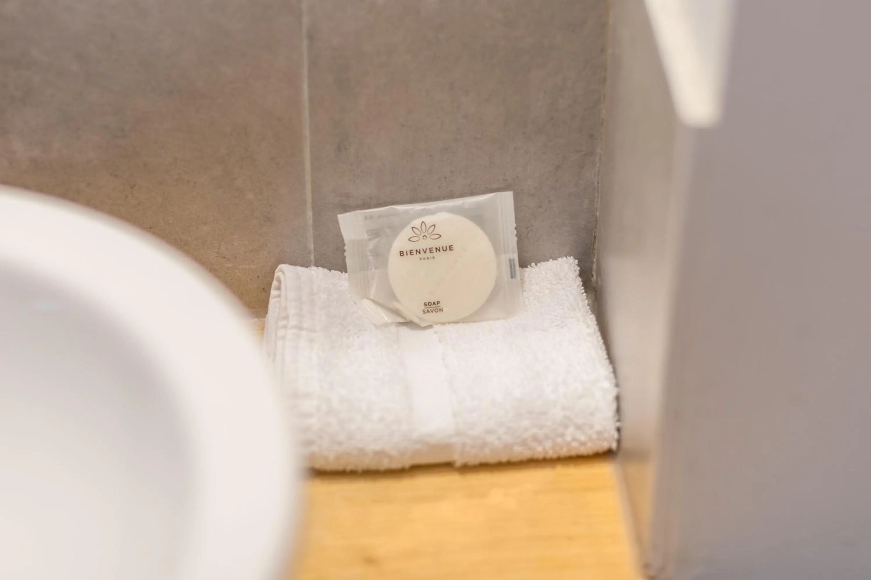 Toilet in WS Louvre - Etienne Marcel