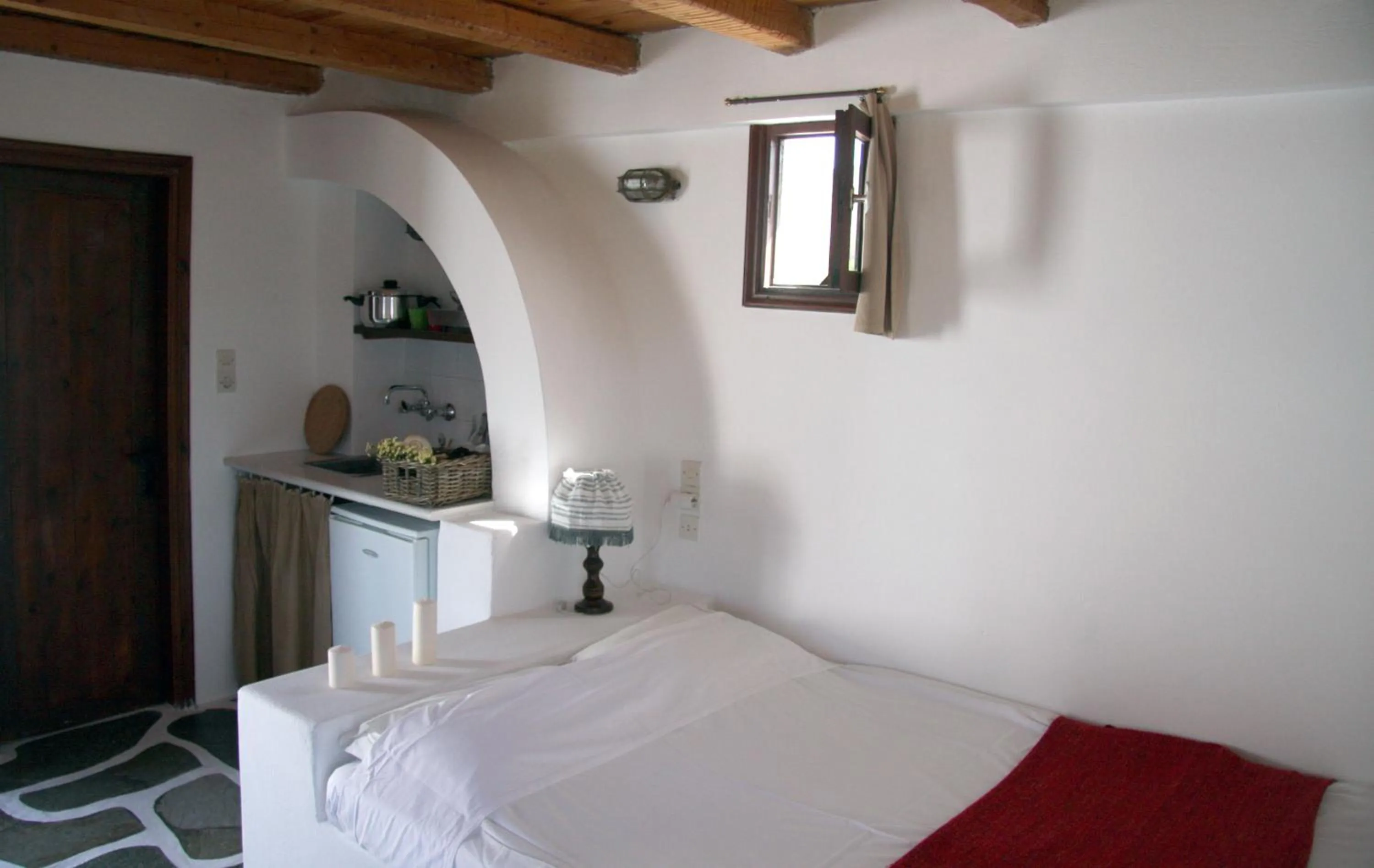 Kitchen or kitchenette, Bed in Petra Holiday Village