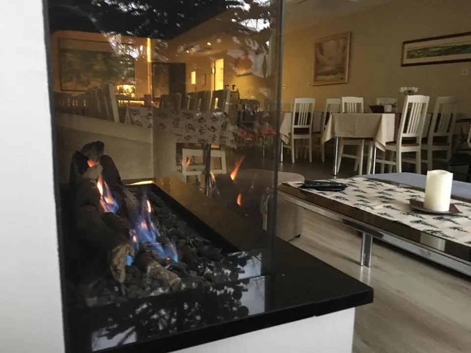 Dining area in Carolina Hotel