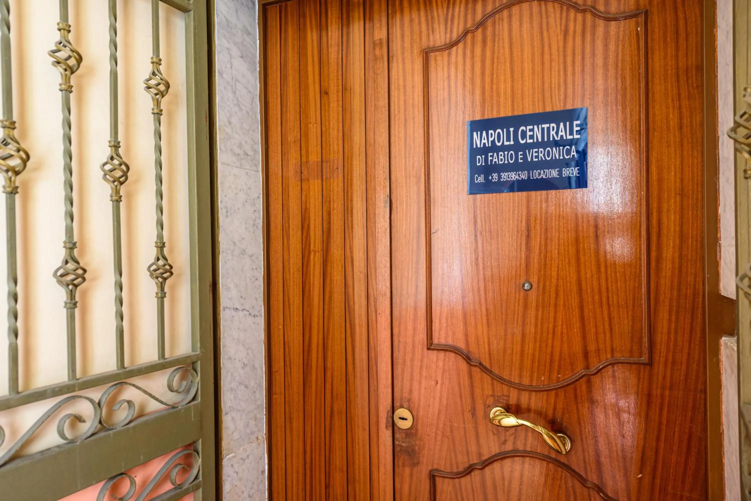 Napoli Centrale di Fabio e Veronica LT