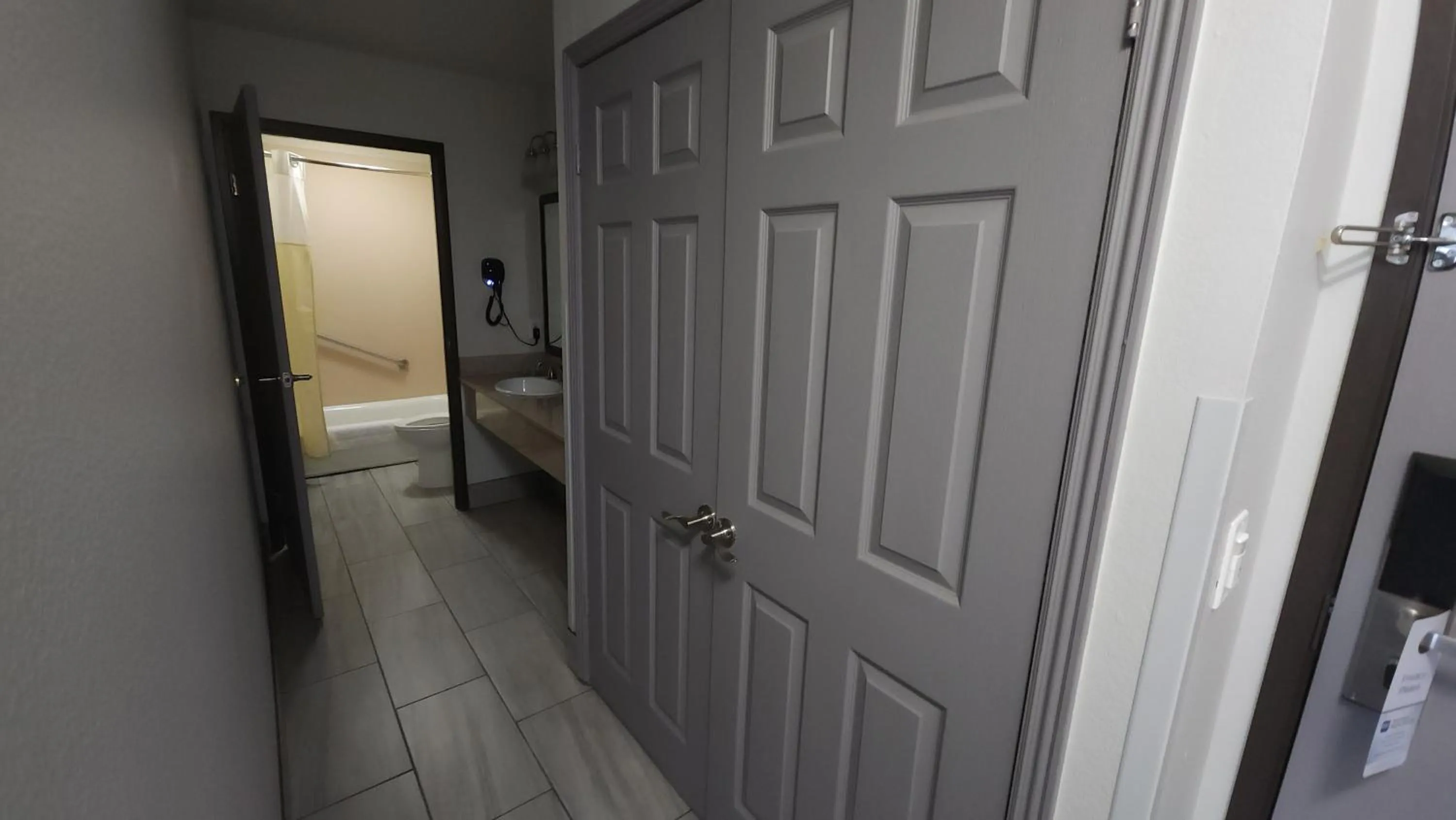 Bathroom in West Valley Inn