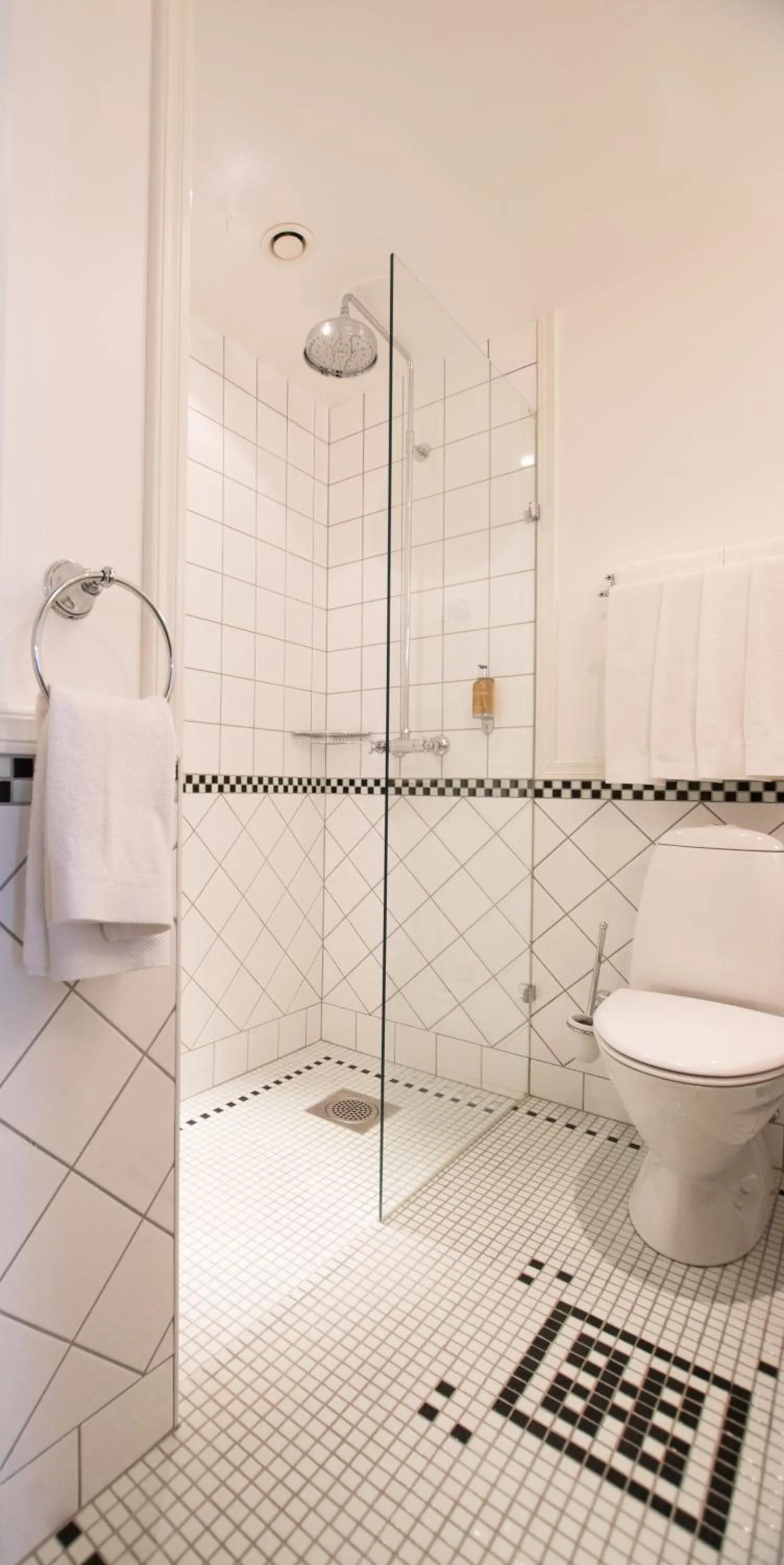 Bathroom in Pädaste Manor