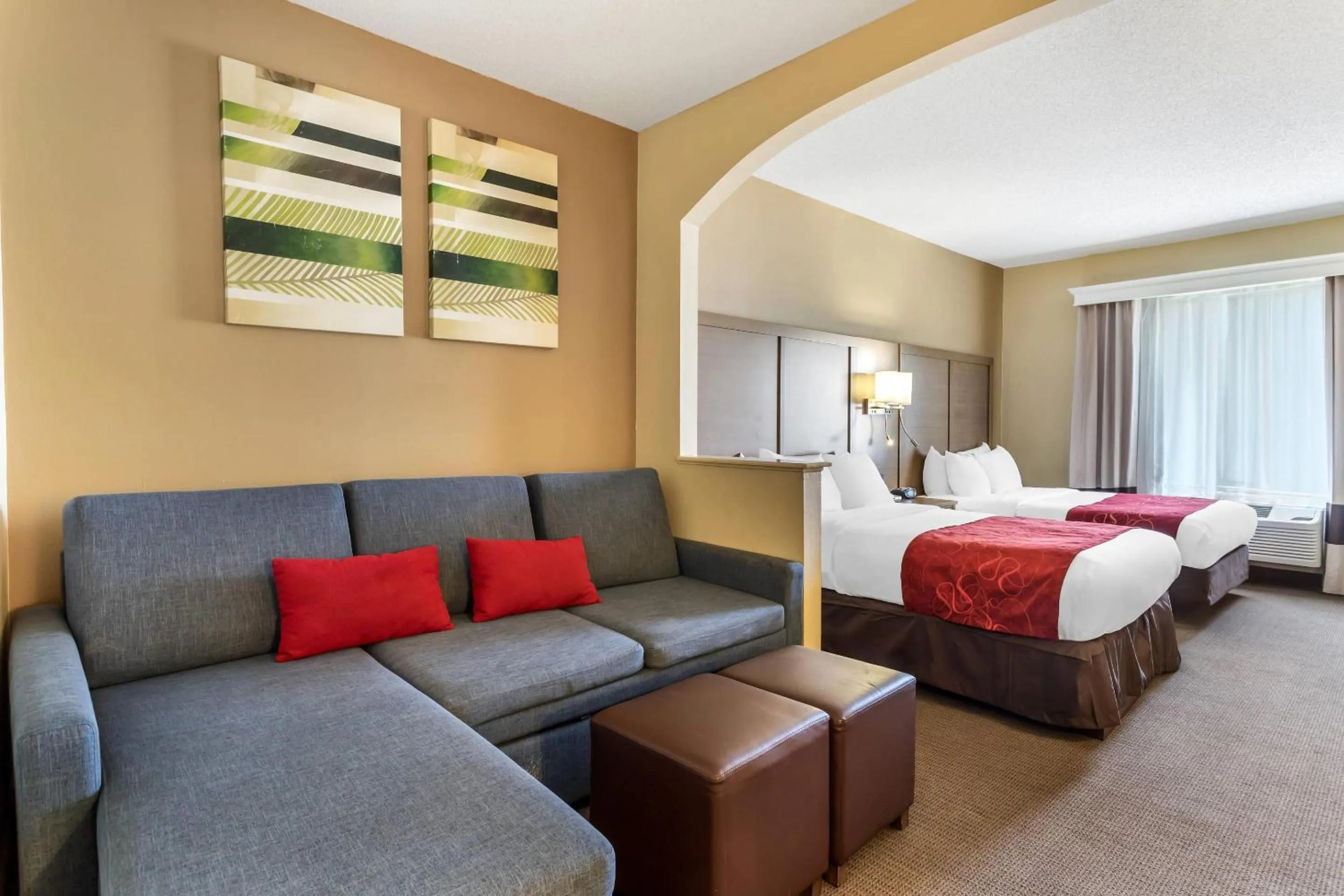 Bedroom, Bed in Comfort Suites Bush Intercontinental Airport