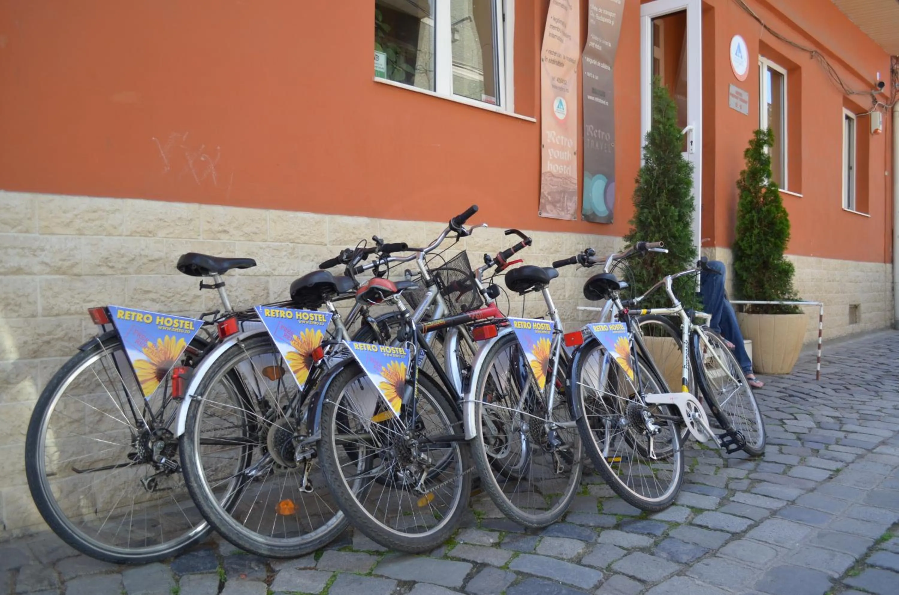 Facade/entrance in Retro Hostel