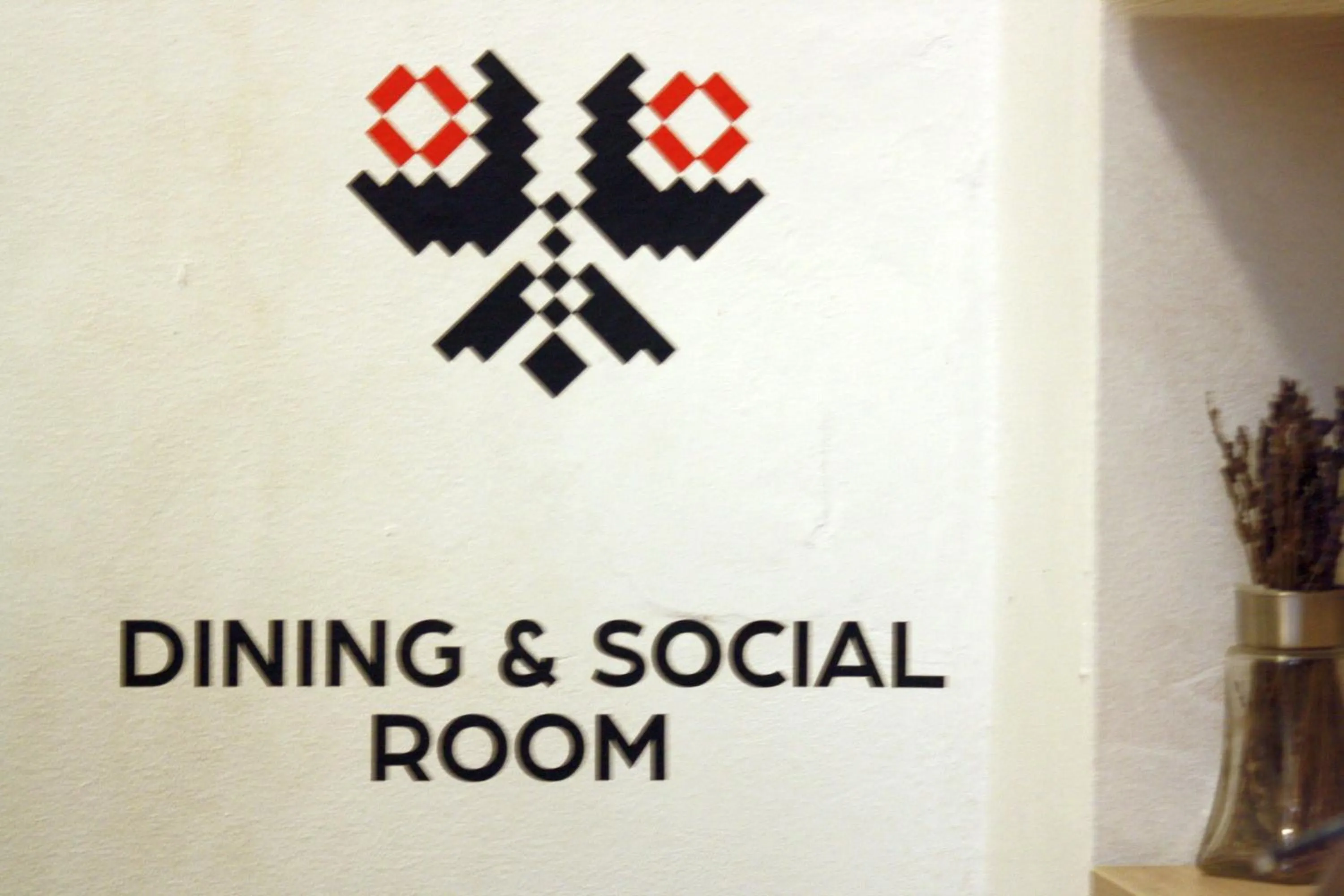 Communal lounge/ TV room in Retro Hostel