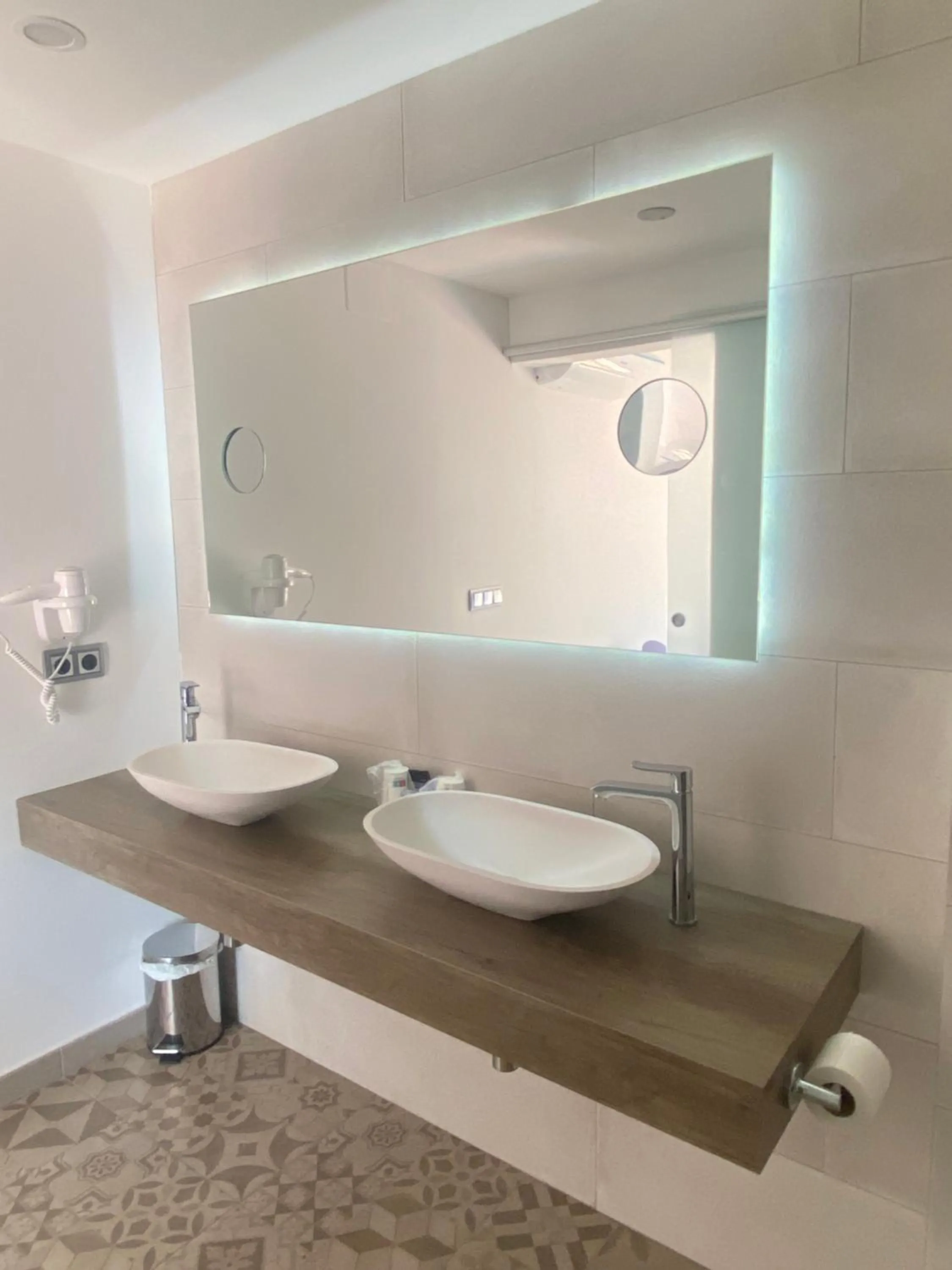 Bathroom in Hotel Nereida