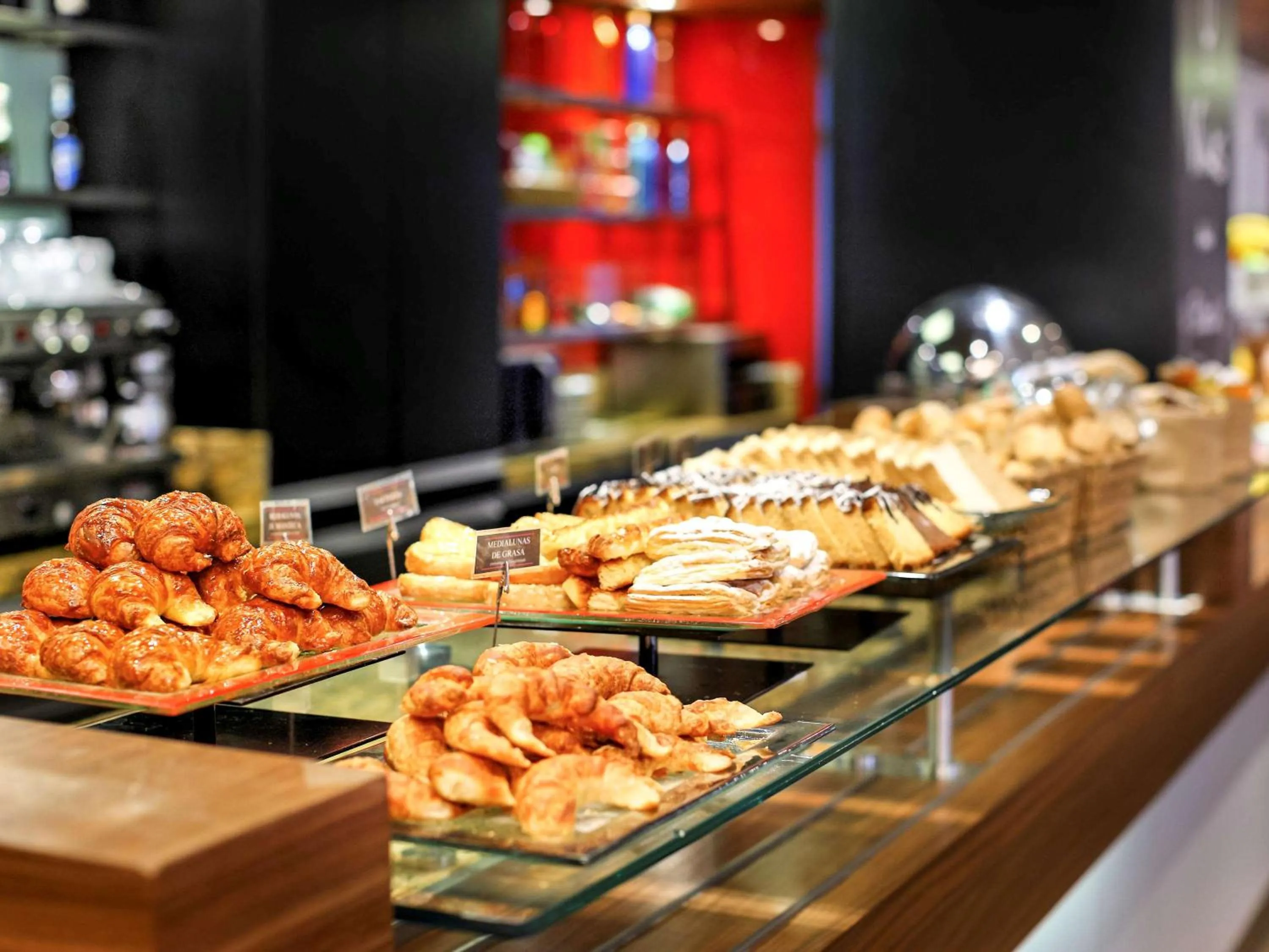 Restaurant/places to eat in ibis Buenos Aires Congreso