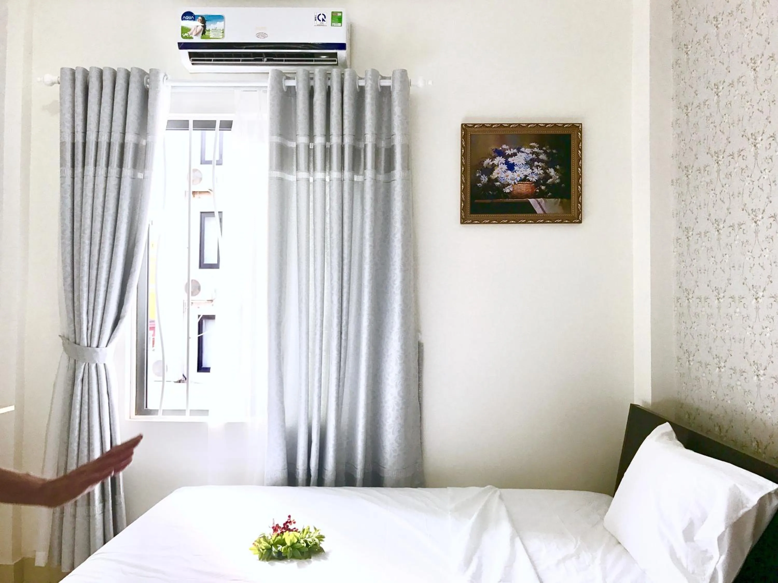 Staff in Tin Tin Hue Hostel