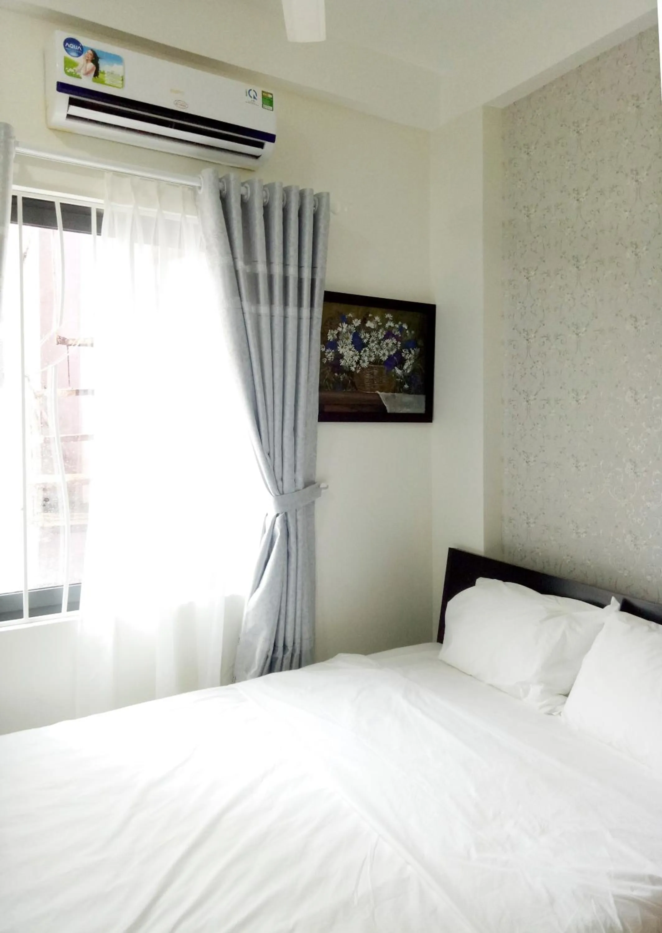 Staff in Tin Tin Hue Hostel