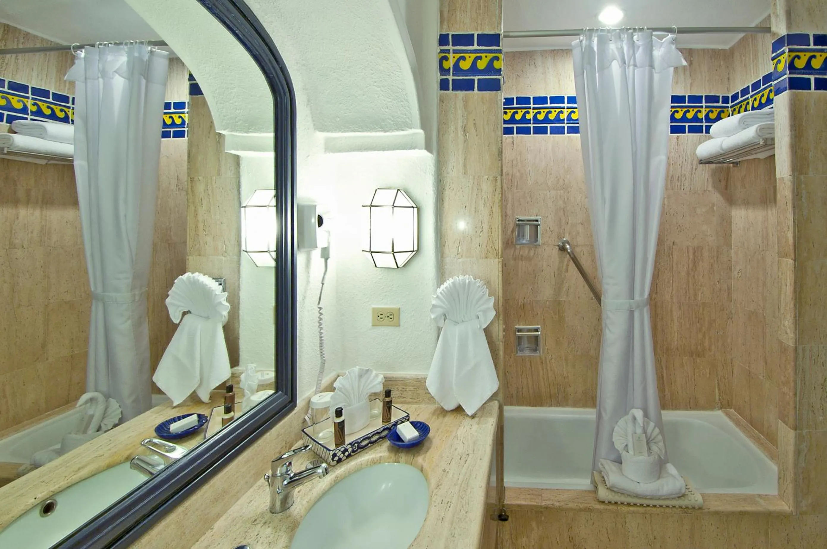 Bathroom in Pueblo Bonito Los Cabos Blanco Beach Resort - All Inclusive