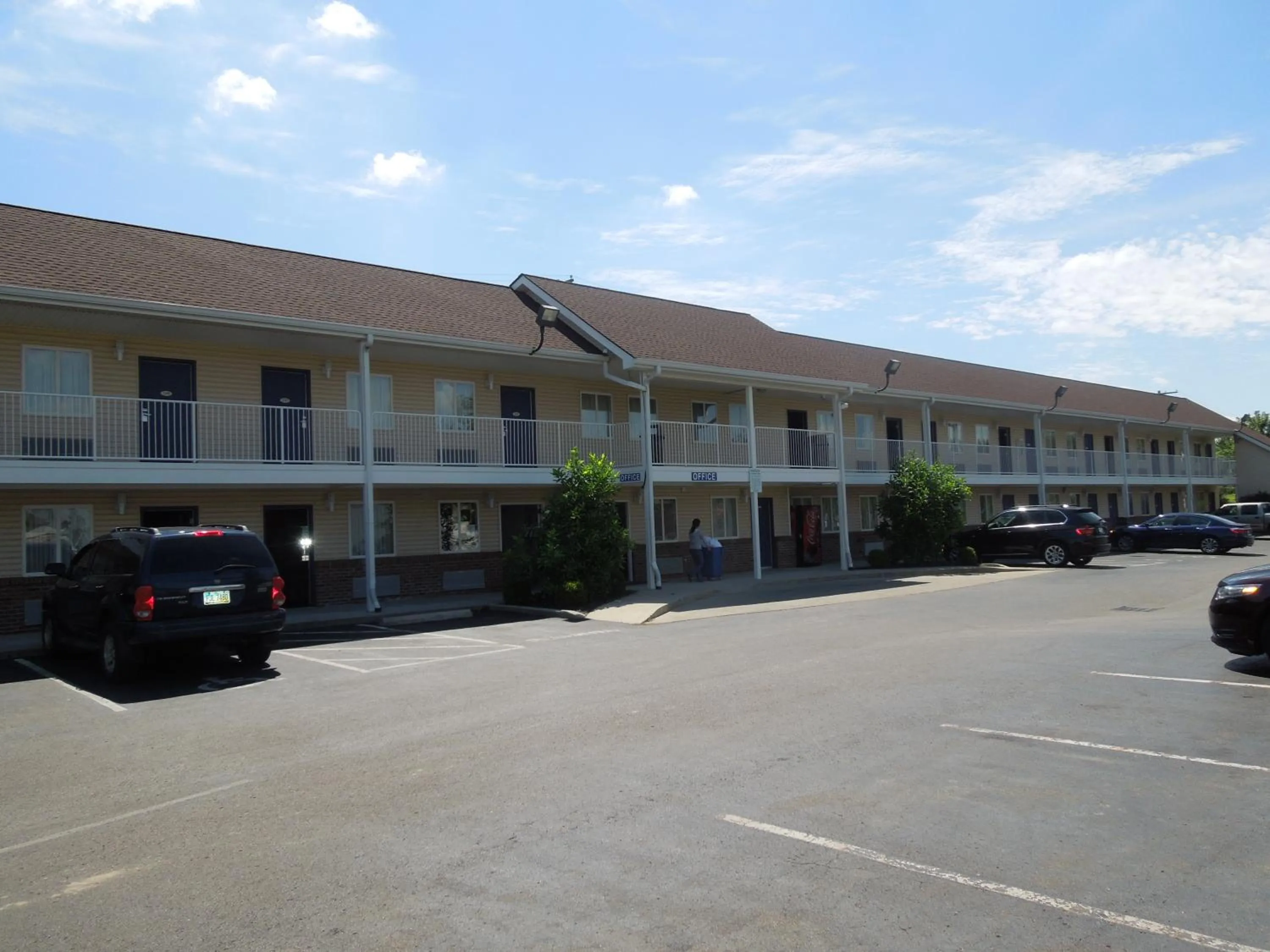 Property building in Kozy Inn Columbus