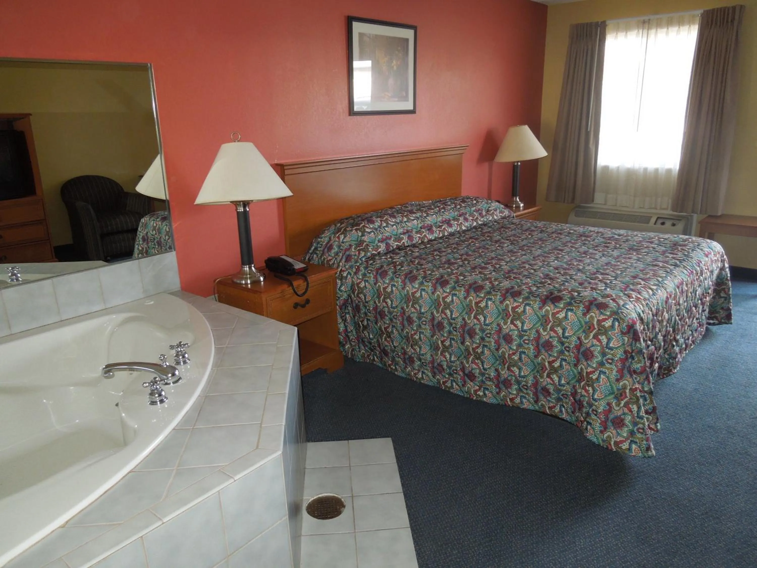Photo of the whole room, Bed in Kozy Inn Columbus