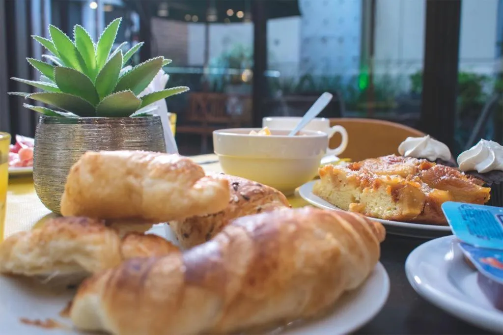 Restaurant/places to eat in Pocitos Plaza Hotel