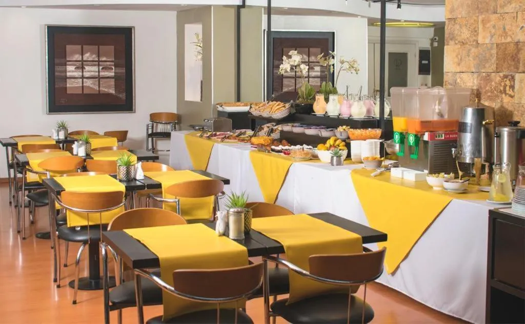 Restaurant/places to eat in Pocitos Plaza Hotel