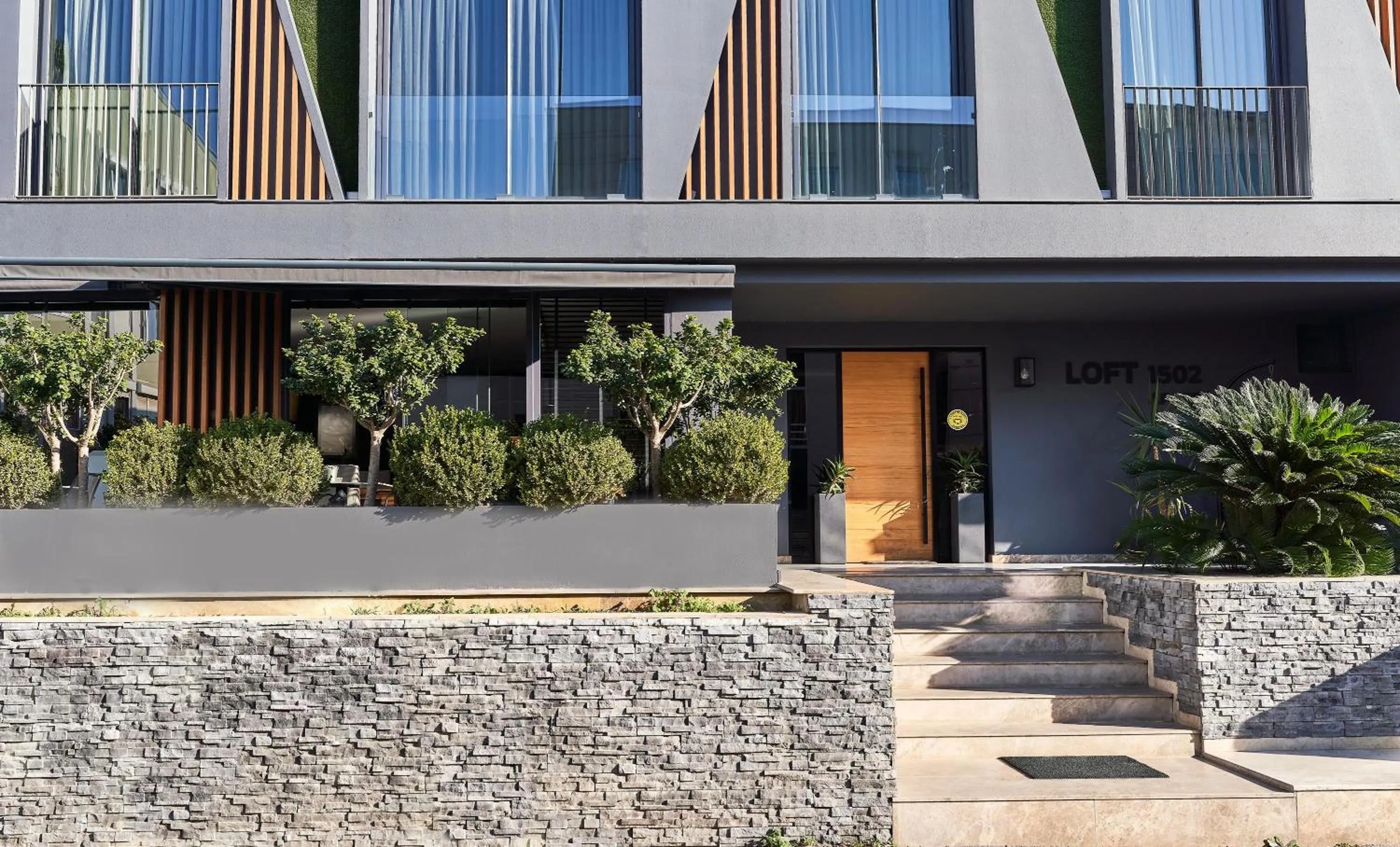 Property building in Loft 1502