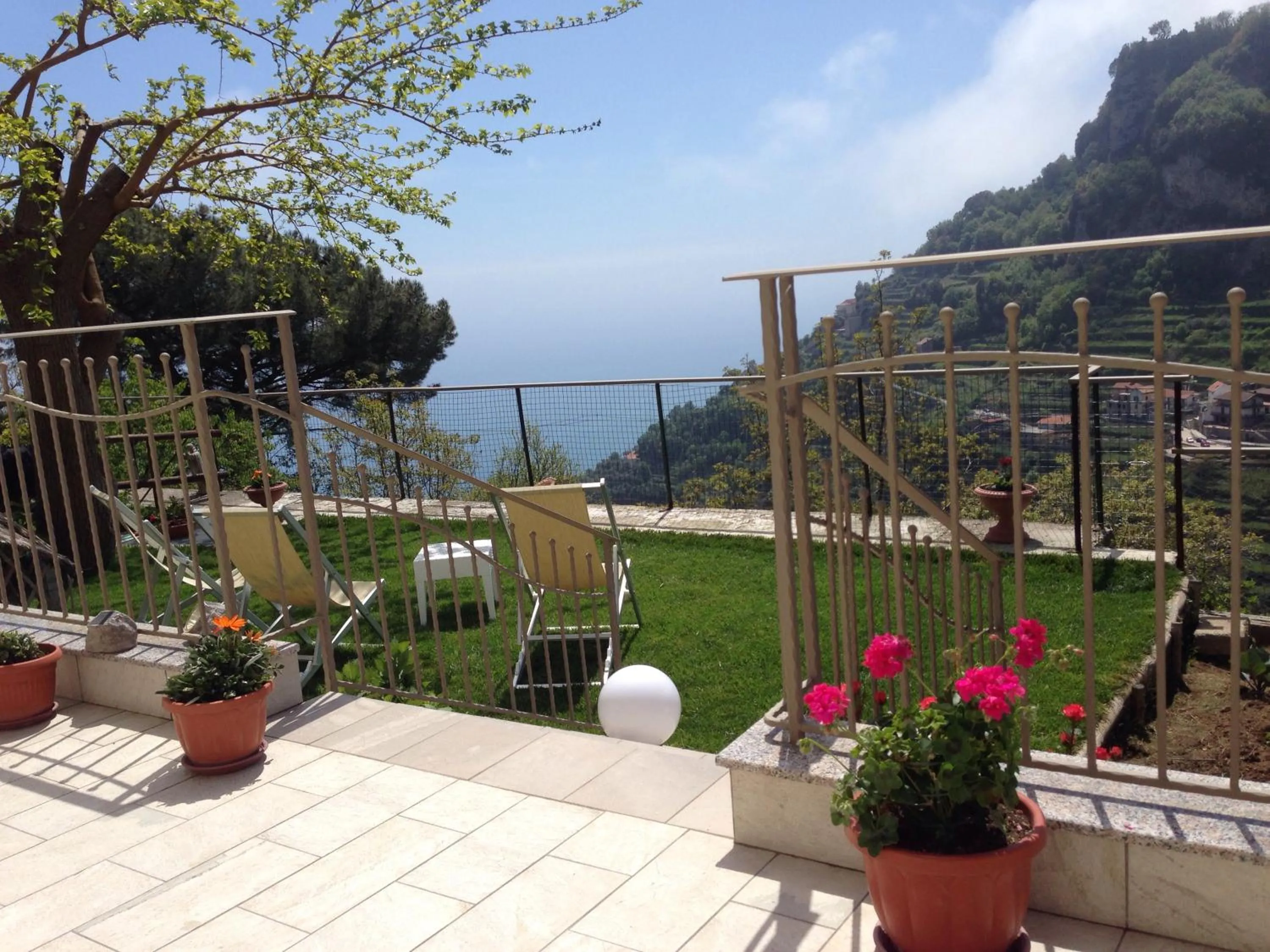 Garden view in B&B Casanova