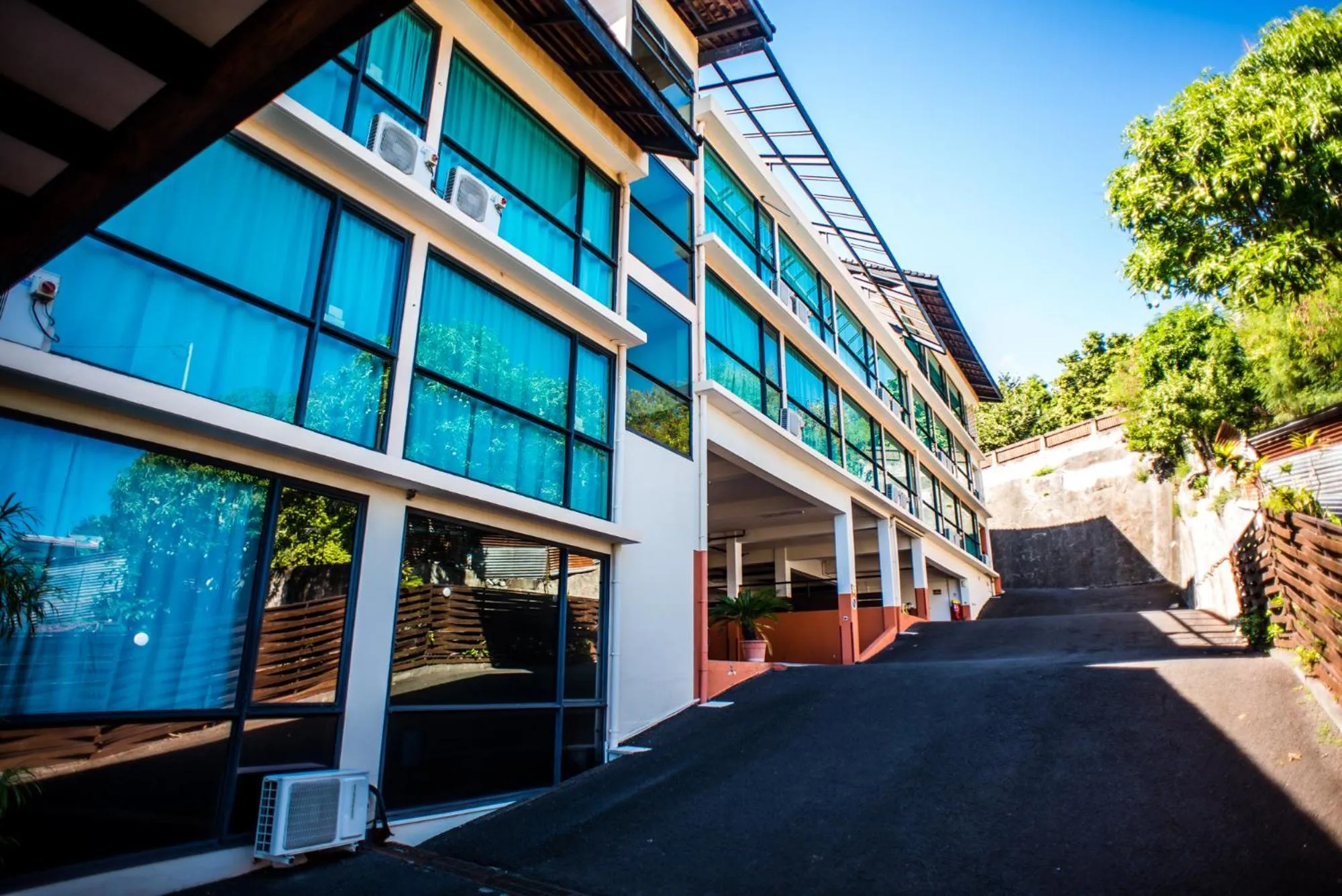 Tahiti Airport Motel