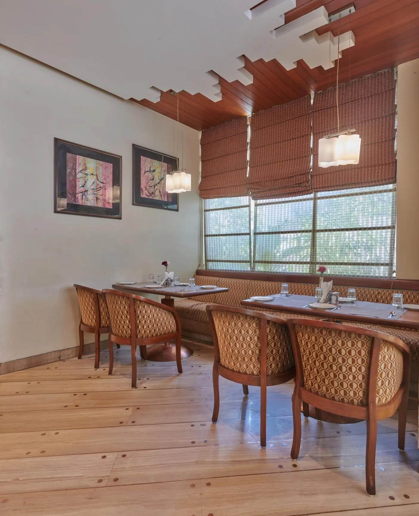 Restaurant/places to eat in Hotel Residency Andheri