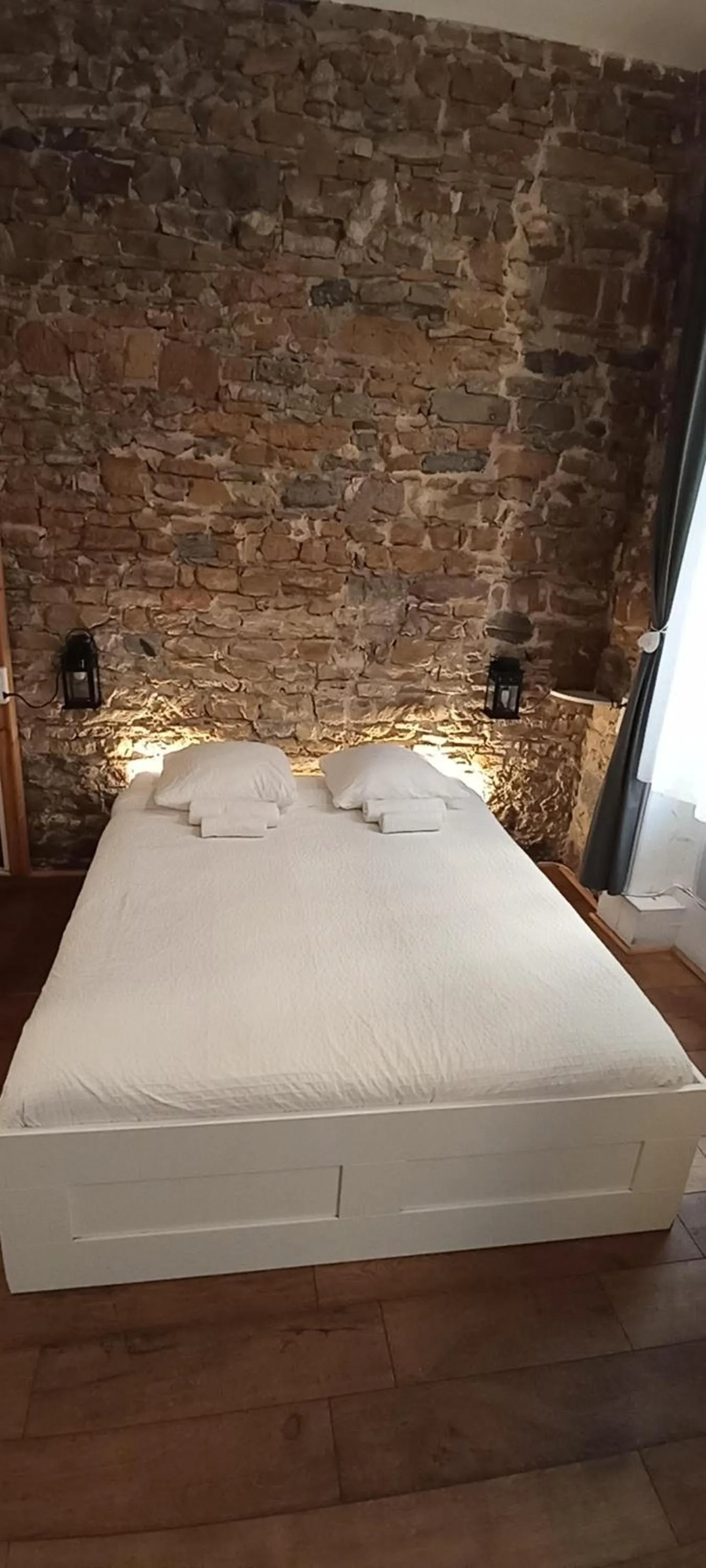 Bed in LOGE DE L'OPERA