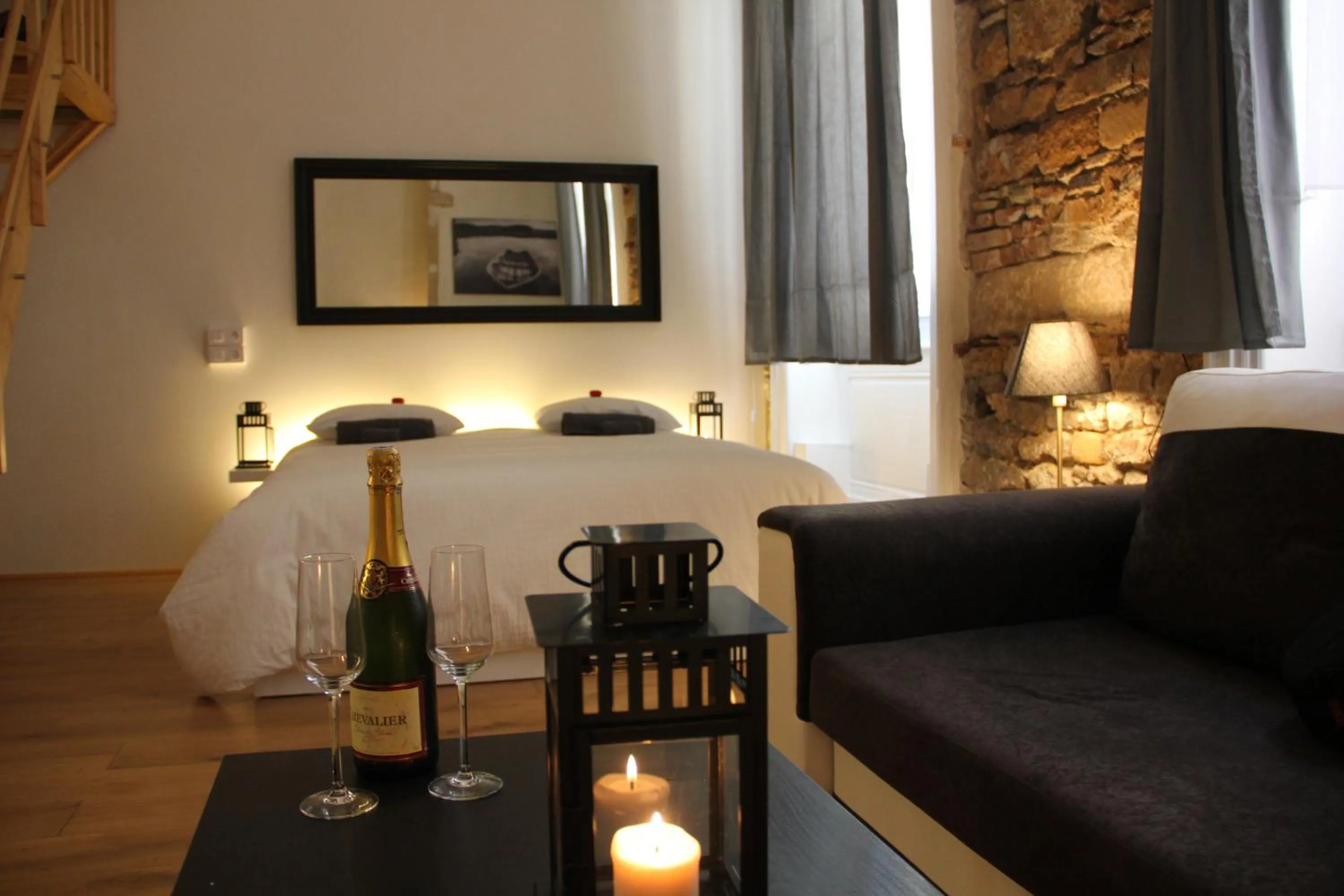 Bedroom, Bed in LOGE DE L'OPERA