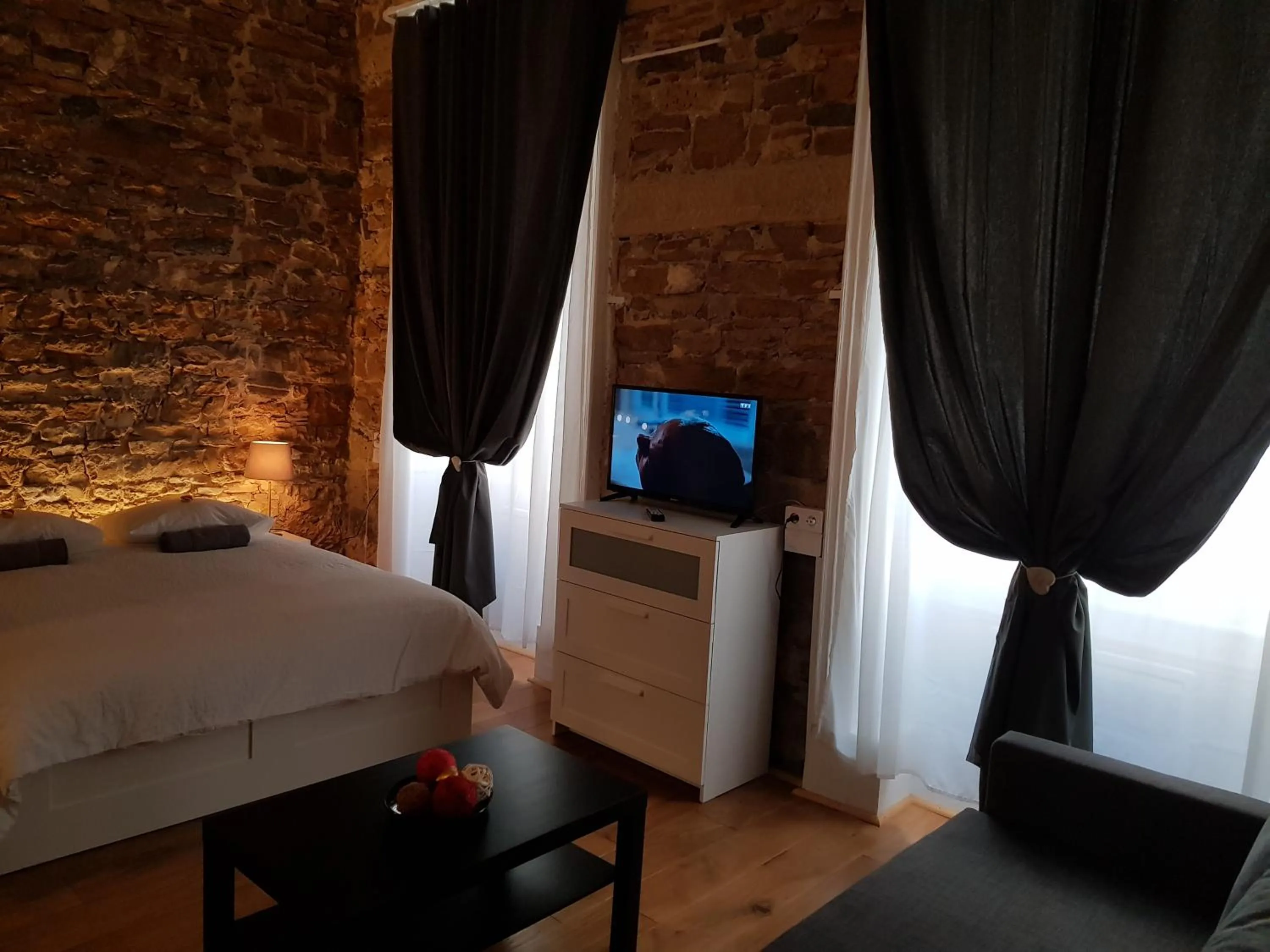 Bed in LOGE DE L'OPERA