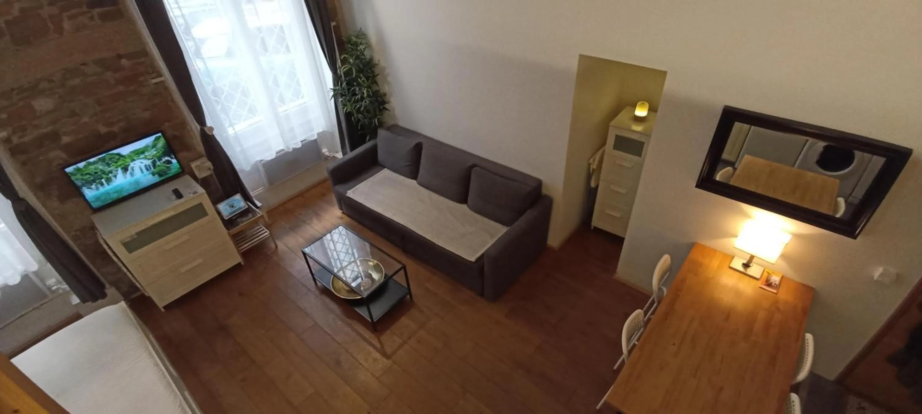 TV and multimedia in LOGE DE L'OPERA