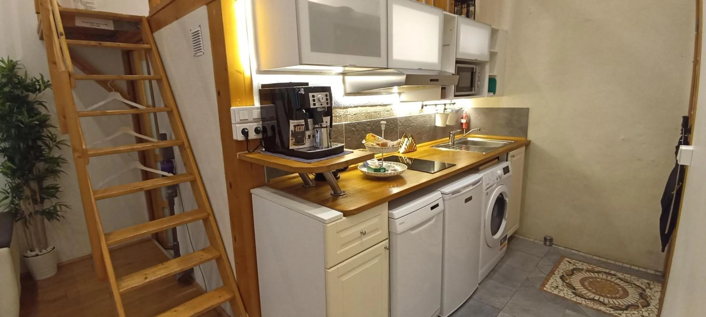Coffee/tea facilities in LOGE DE L'OPERA