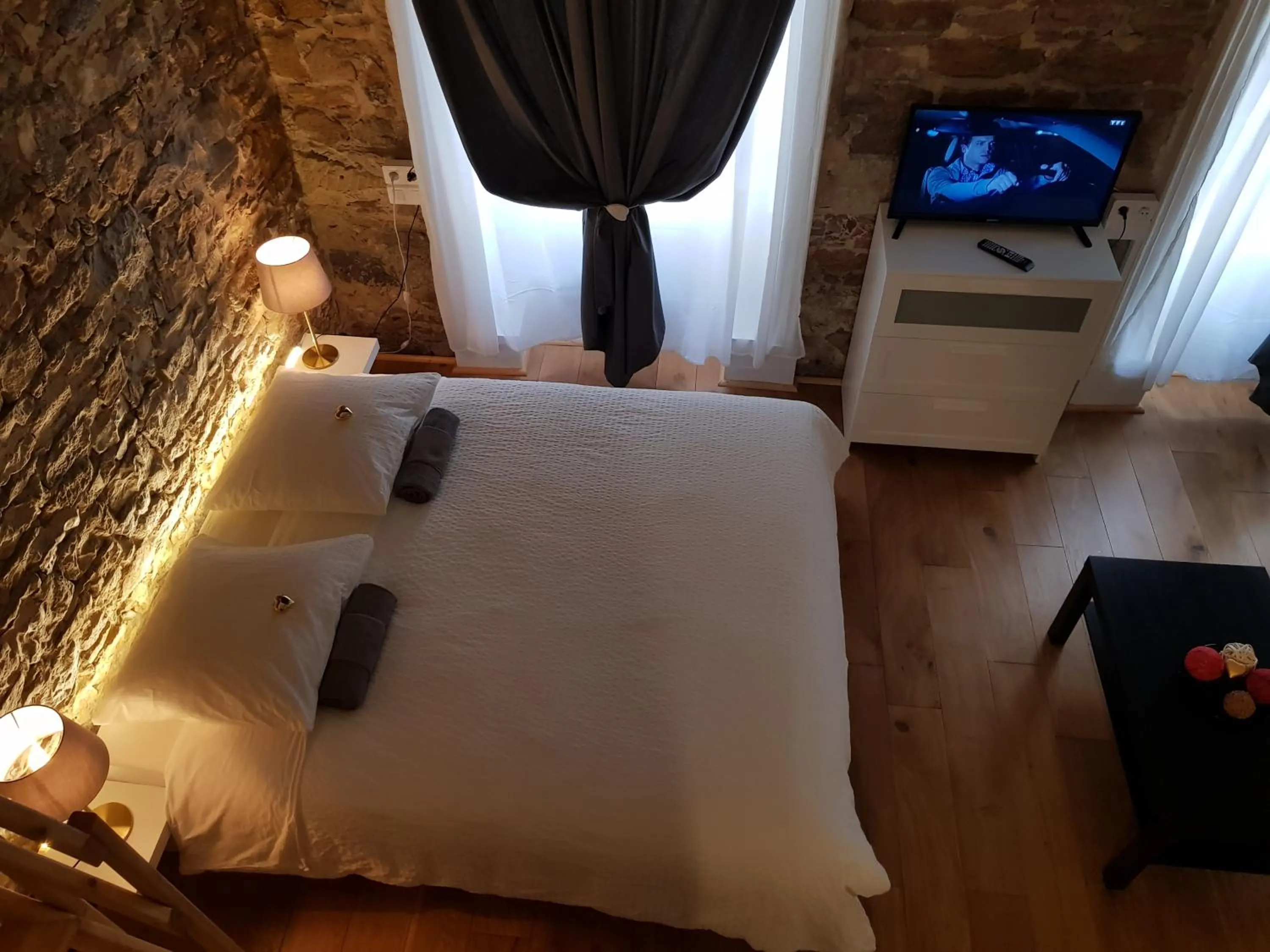 Bed in LOGE DE L'OPERA