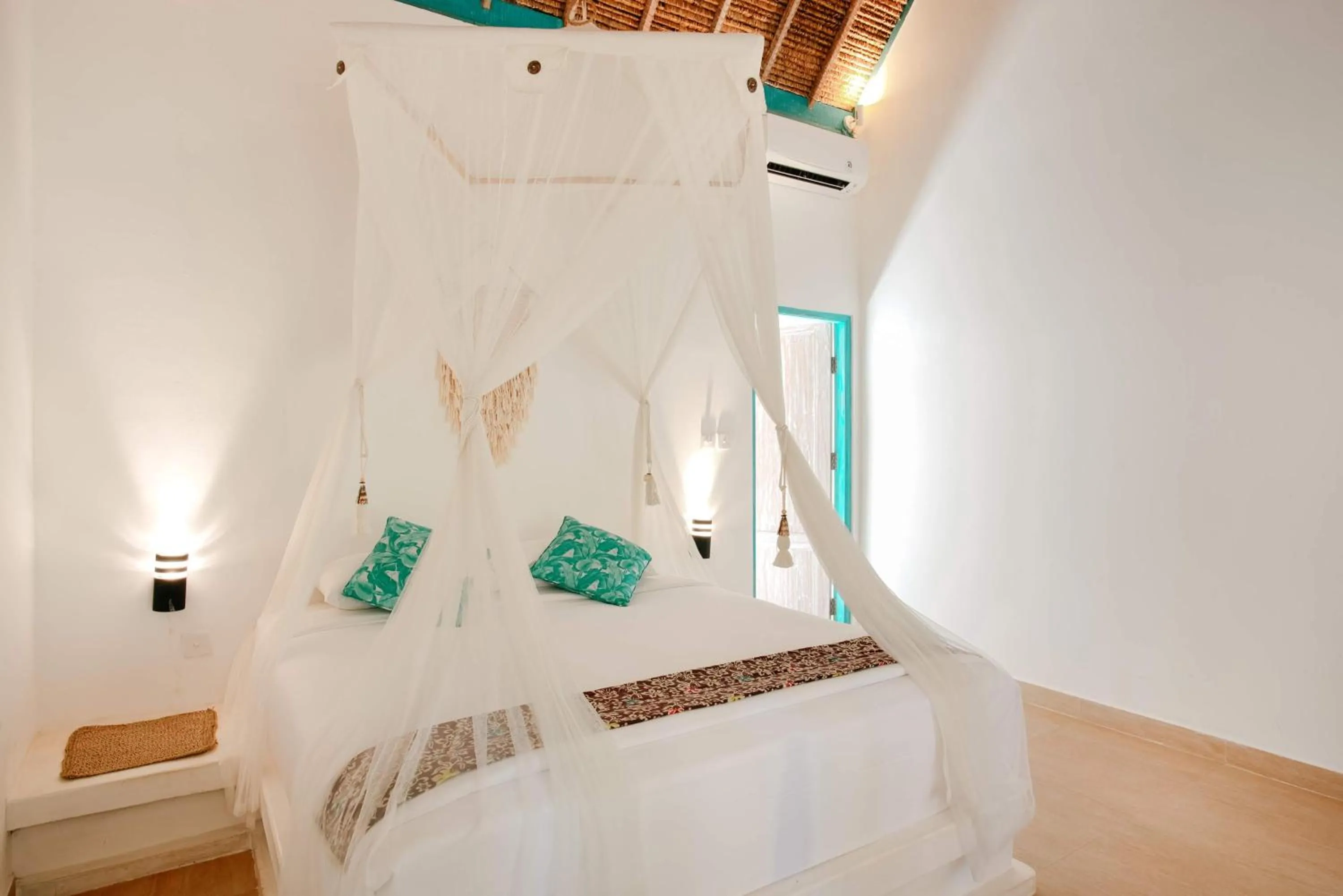 Photo of the whole room, Bed in Le Nusa Beach Club