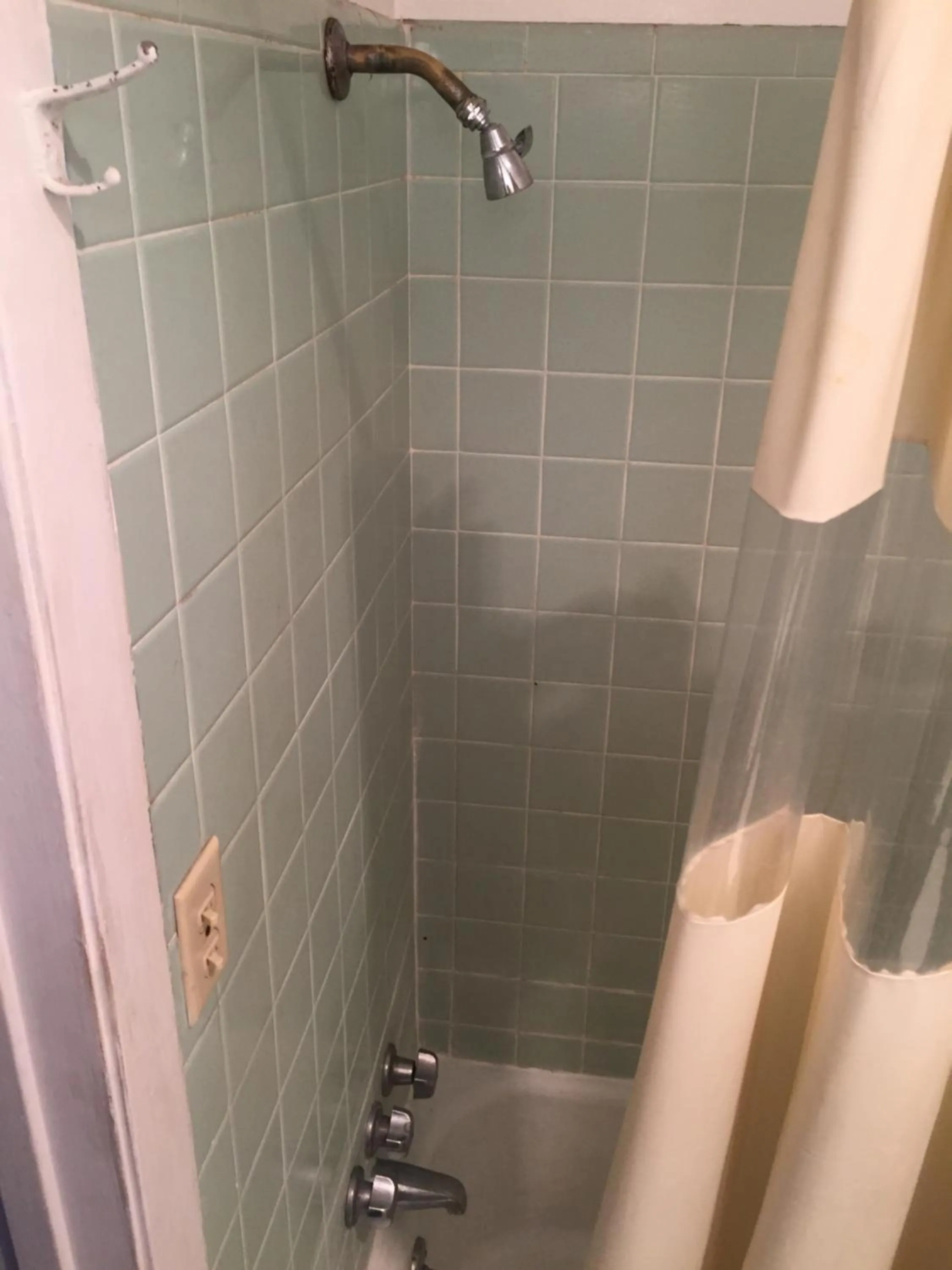 Shower in The Oak Motel