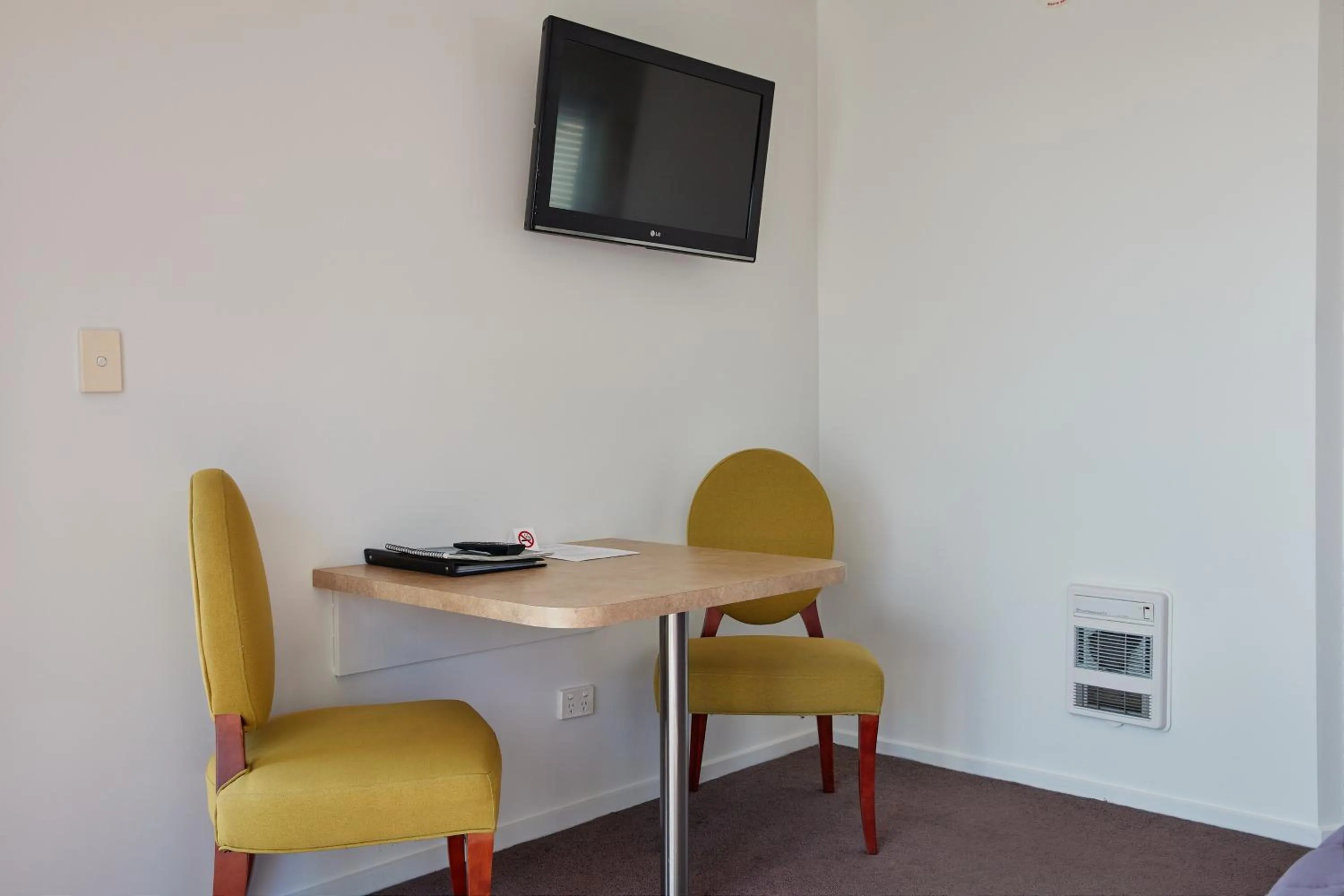 Seating area in Kaikoura Quality Suites