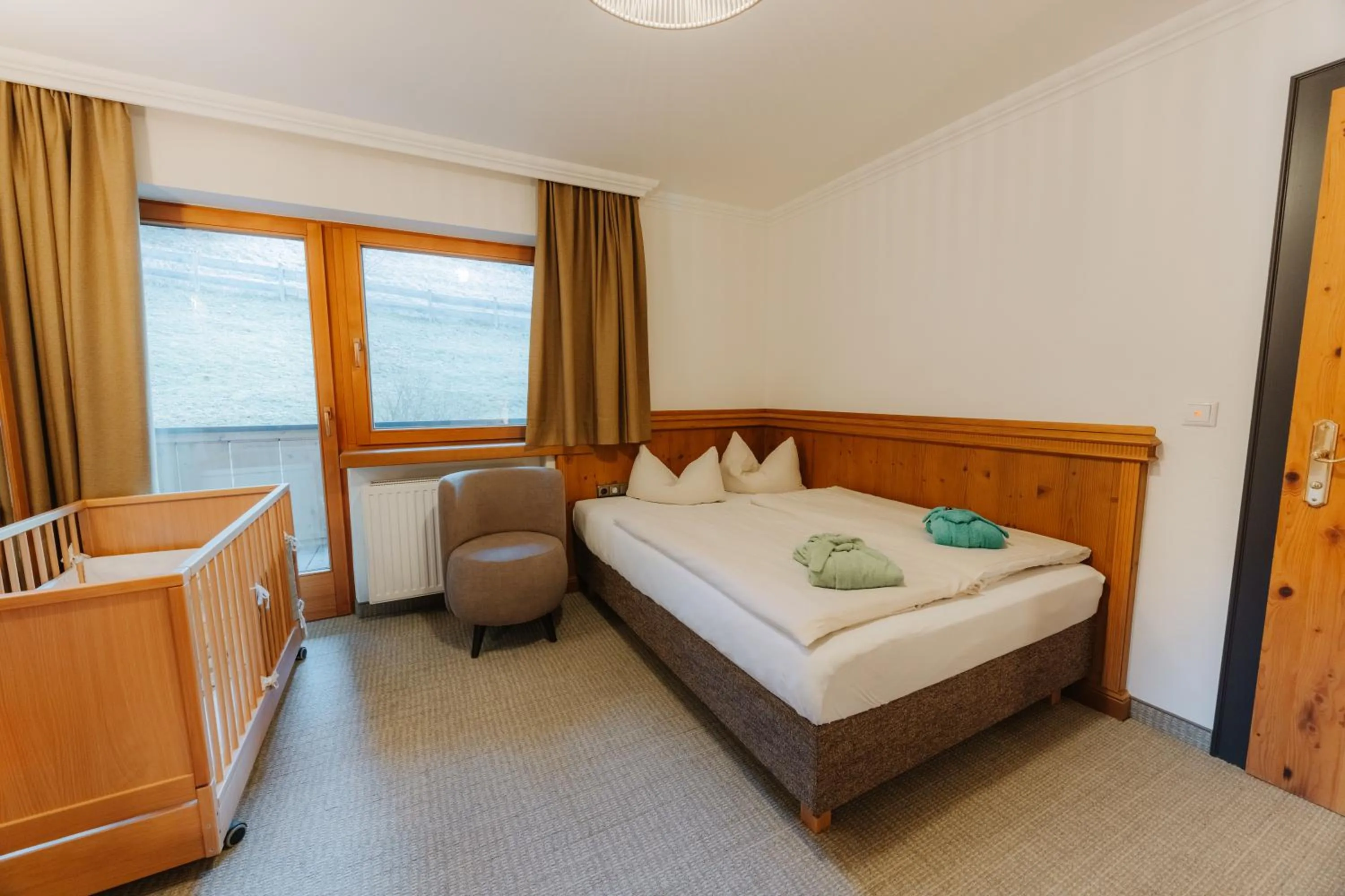 Photo of the whole room, Bed in Hotel Babymio