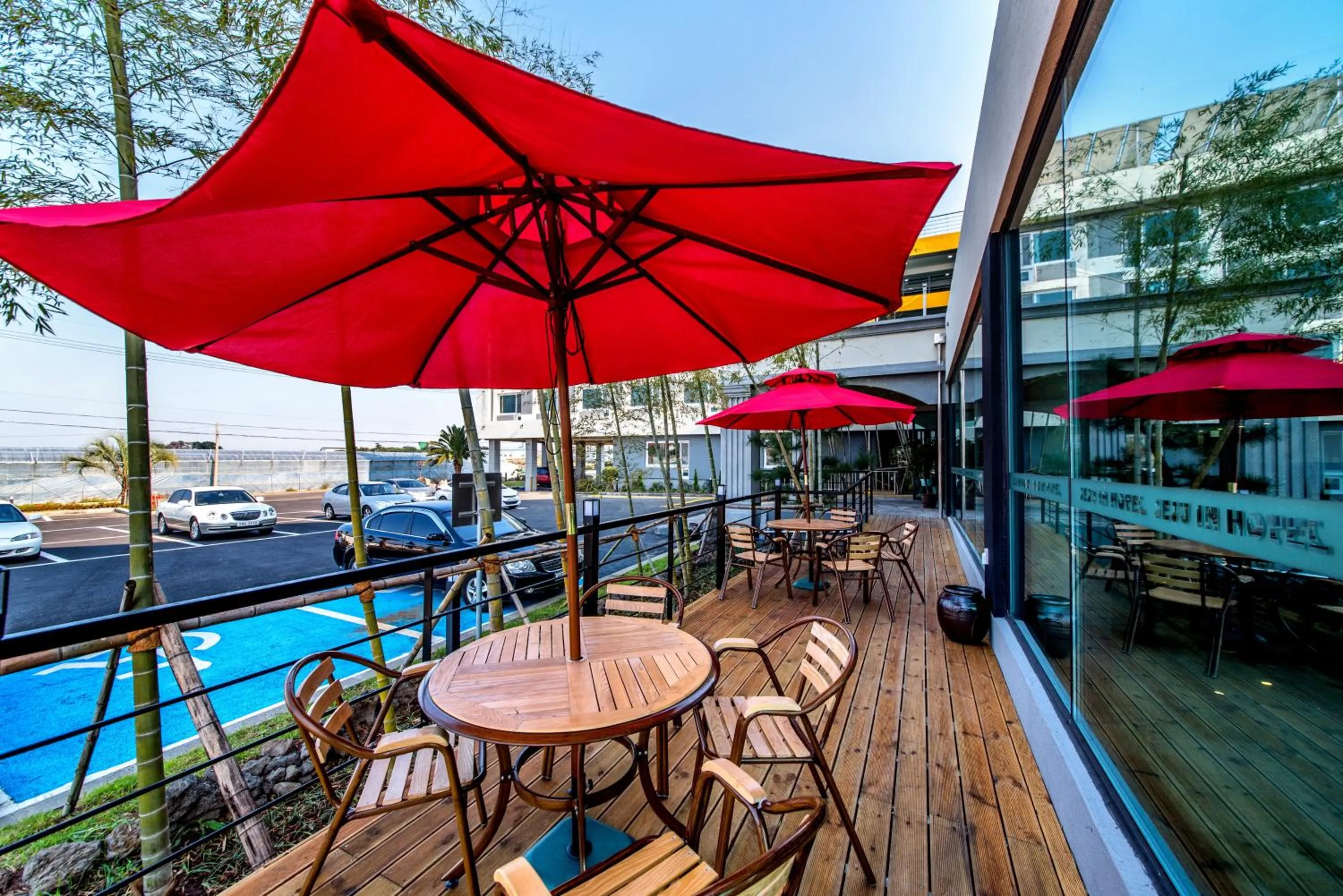 Property building in Jeju In Hotel